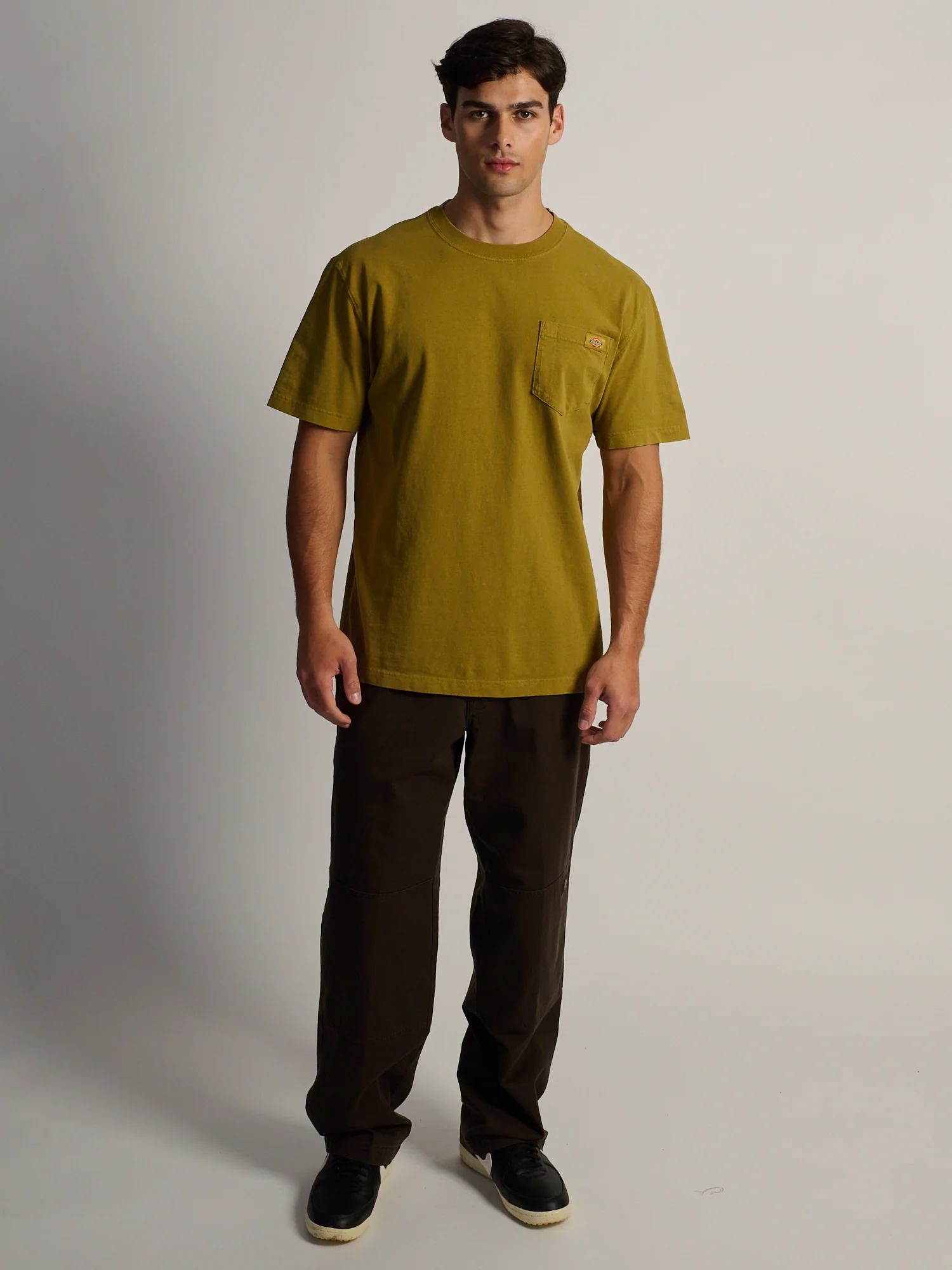 DICKIES HEAVYWEIGHT SHORT SLEEVE POCKET T-SHIRT - BROWN - Image 2