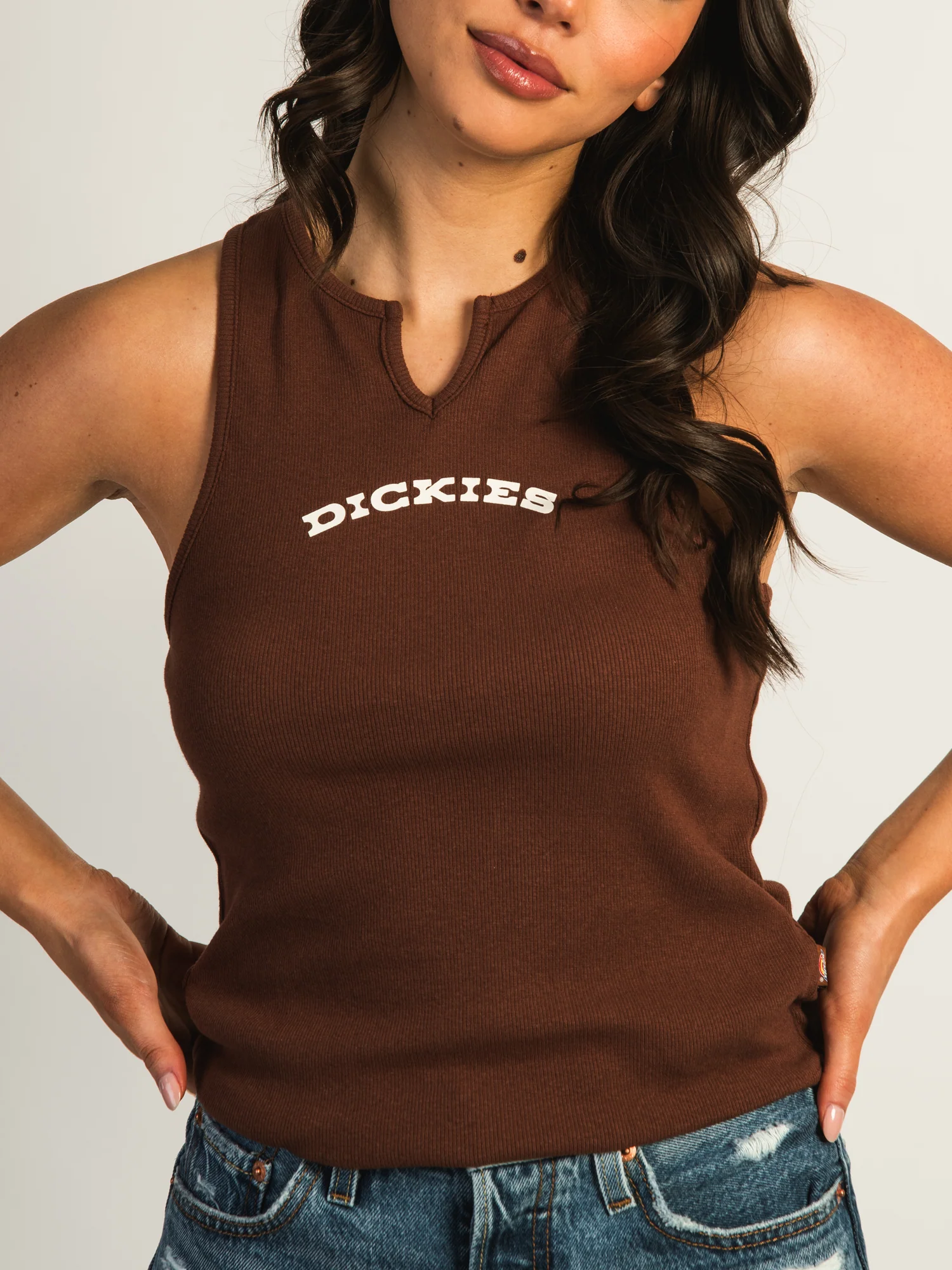 DICKIES V-NECK TANK TOP - CAPPUCCINO - Image 4