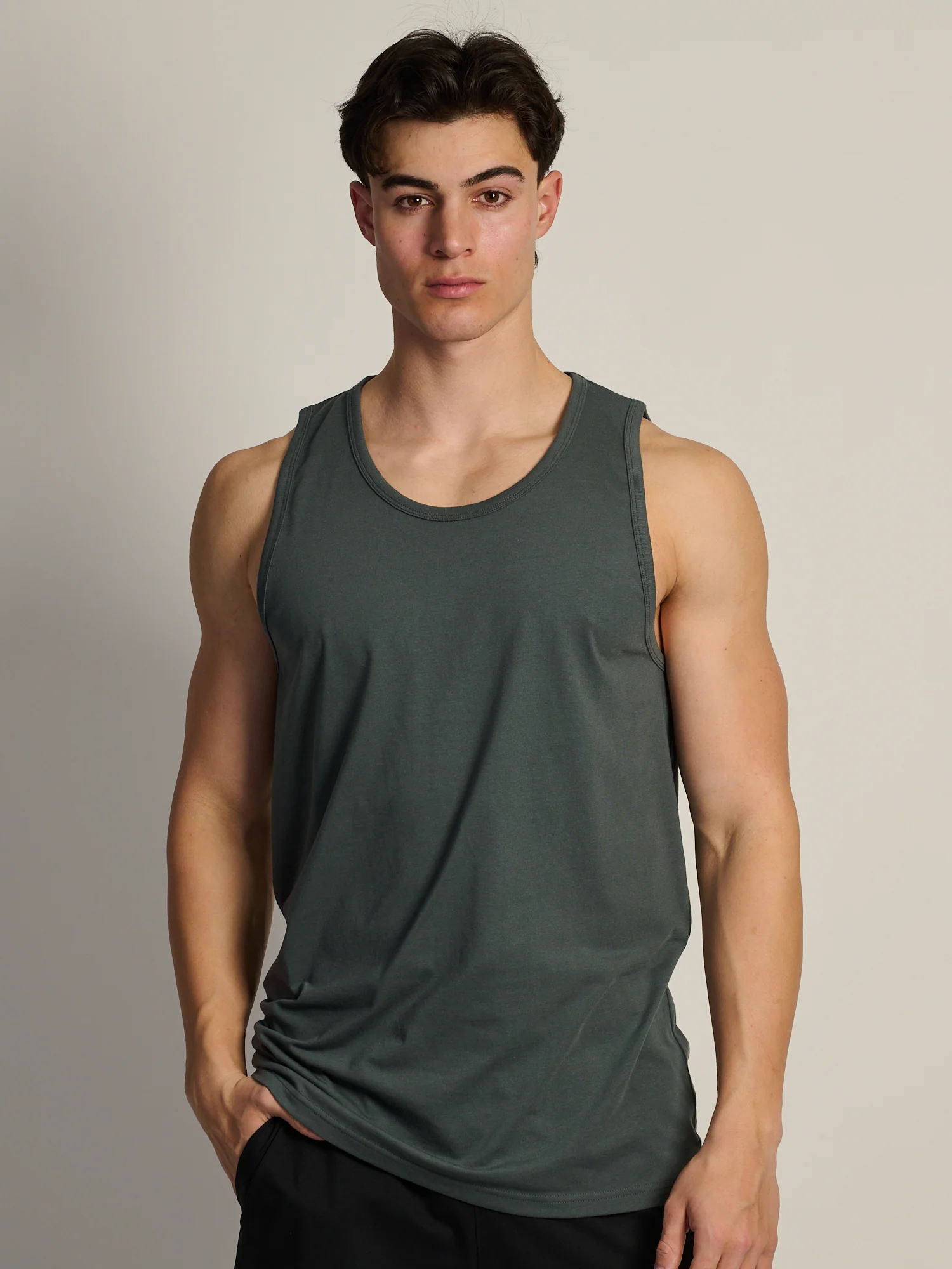 ESSENTIAL TANK - FOREST