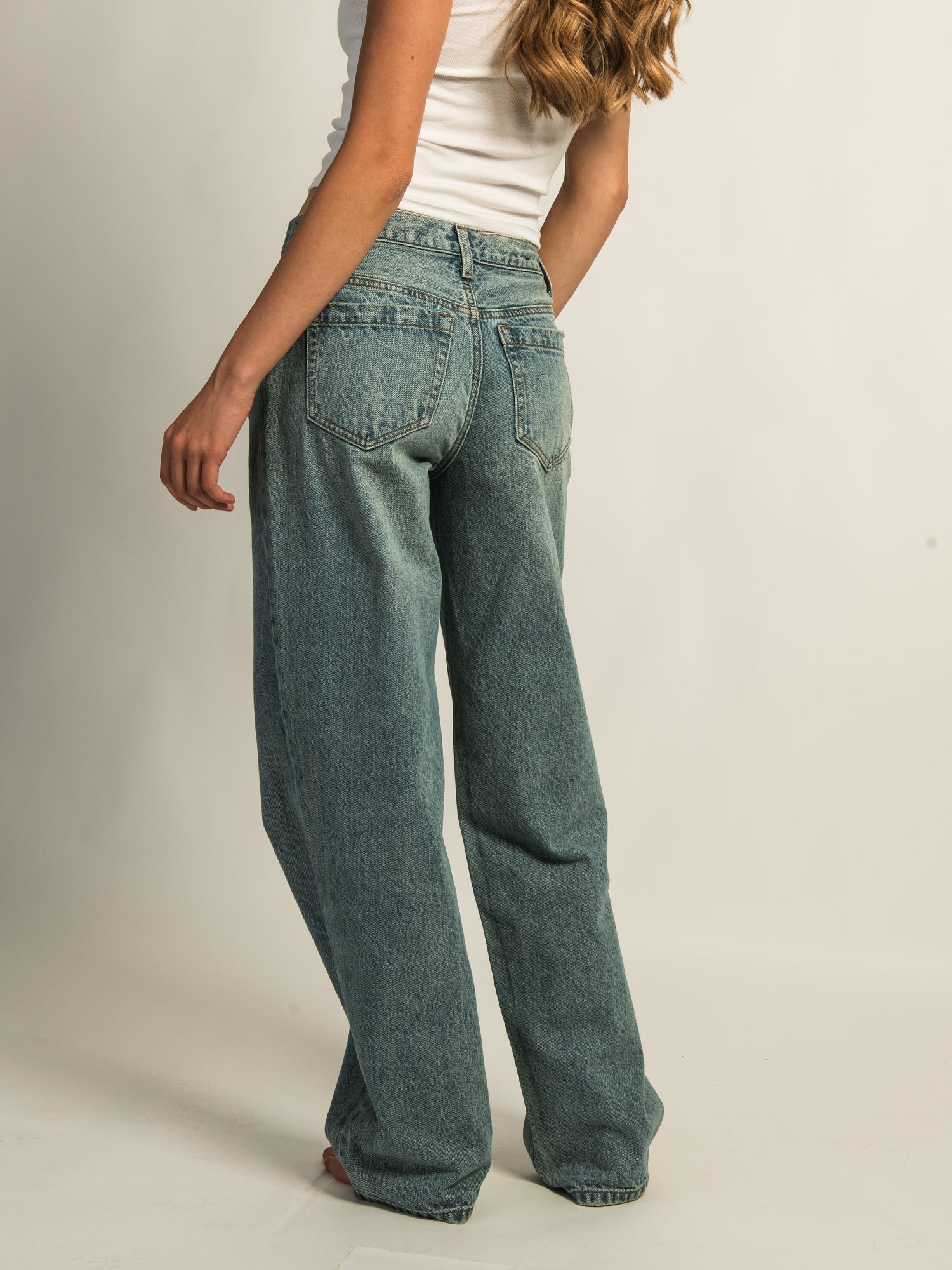 HARLOW BAGGY BOYFRIEND JEAN TIE WAIST - MID WASH - Image 7