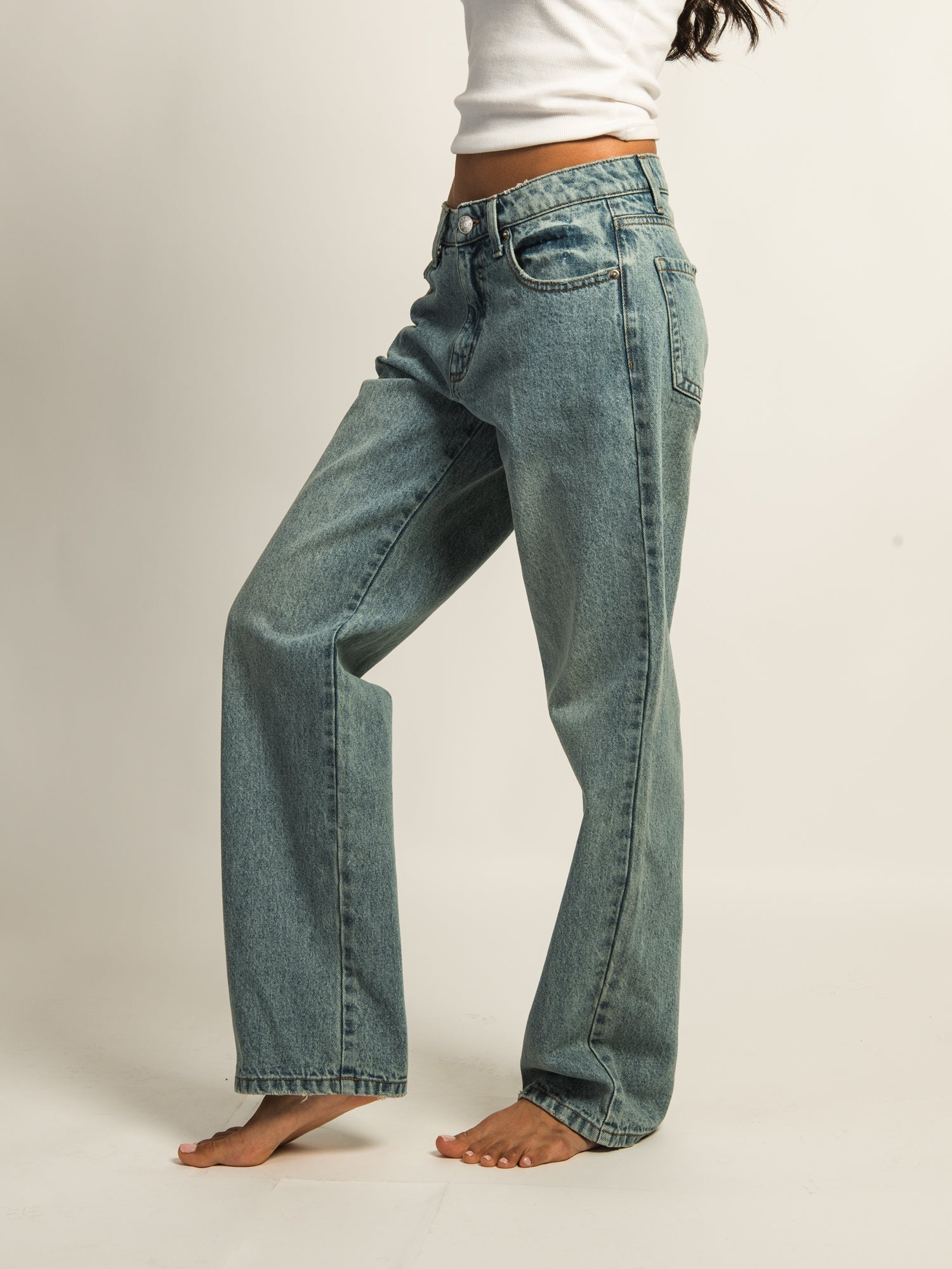 HARLOW BAGGY JEAN - MID WASH - Image 3