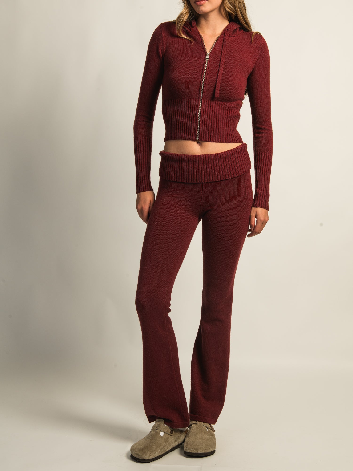 HARLOW BROOKE FLARE PANT - BURGUNDY - Image 3