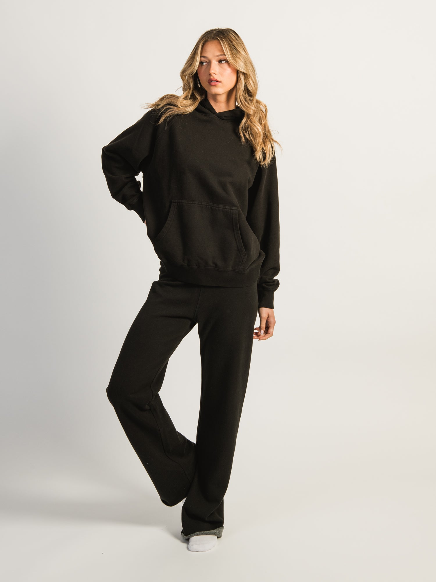 HARLOW CLOUD HOODIE - BLACK - Image 2