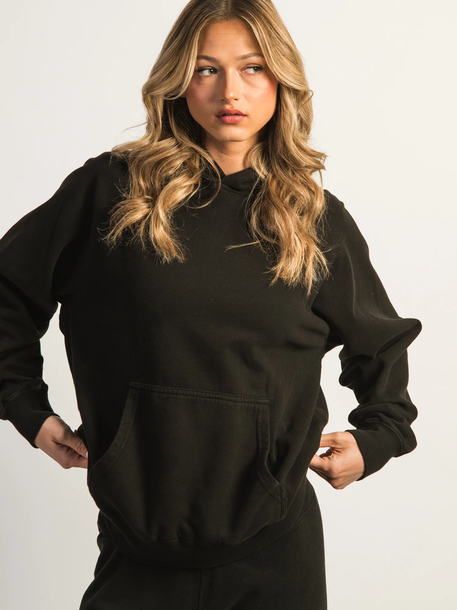 HARLOW CLOUD HOODIE - BLACK - Image 3