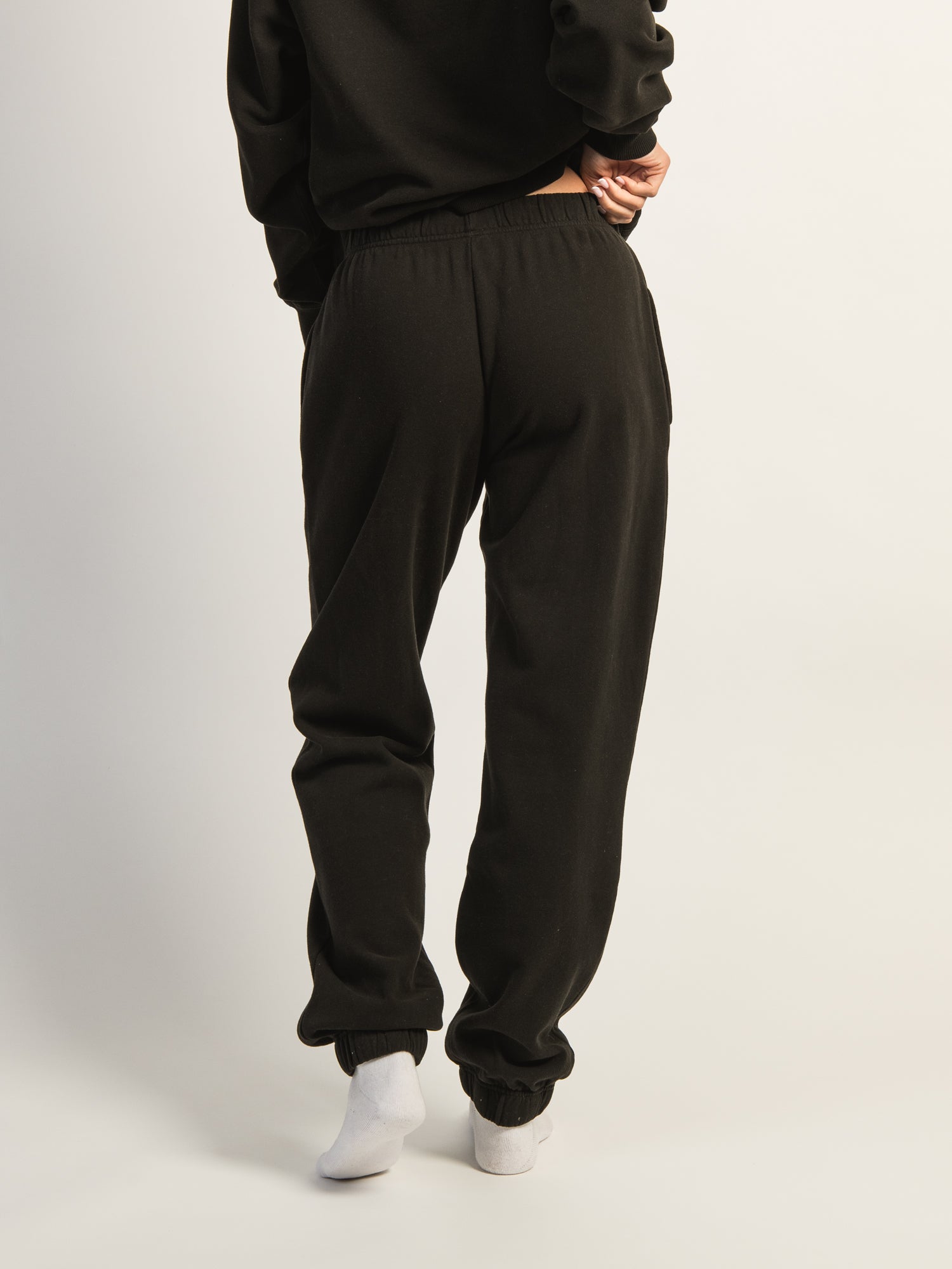HARLOW JORDANA RELAXED SWEATPANT - BLACK - Image 4