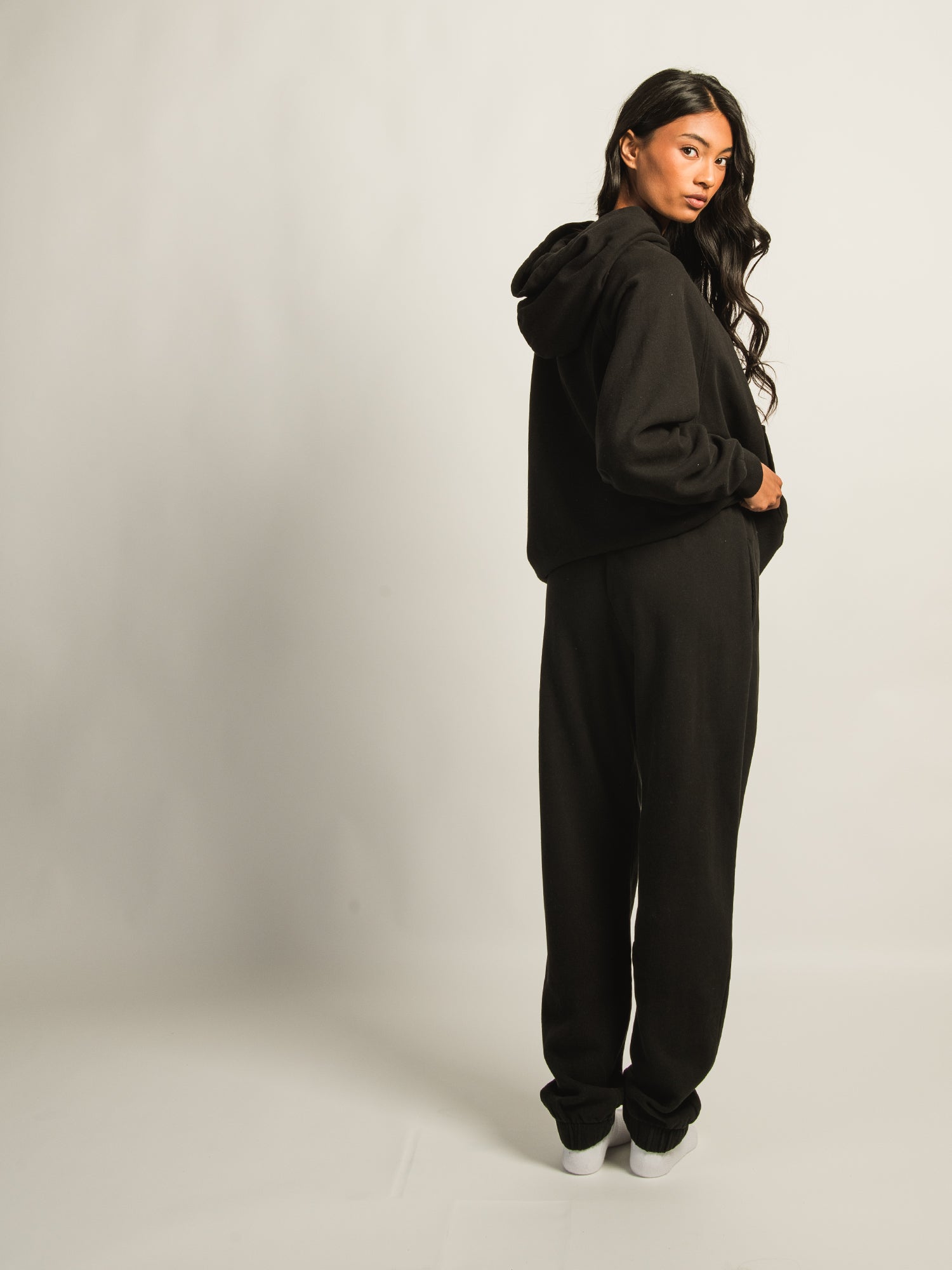 HARLOW JORDANA RELAXED SWEATPANT - BLACK - Image 5