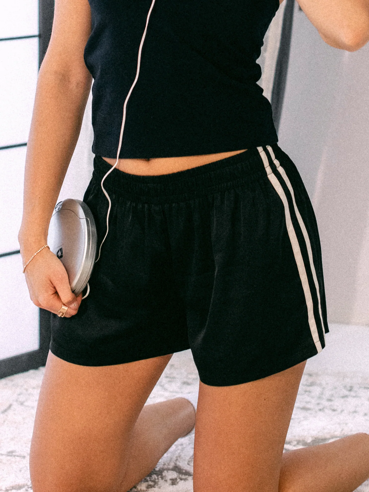 HARLOW SPICE SHORT - BLACK/WHITE - Image 6