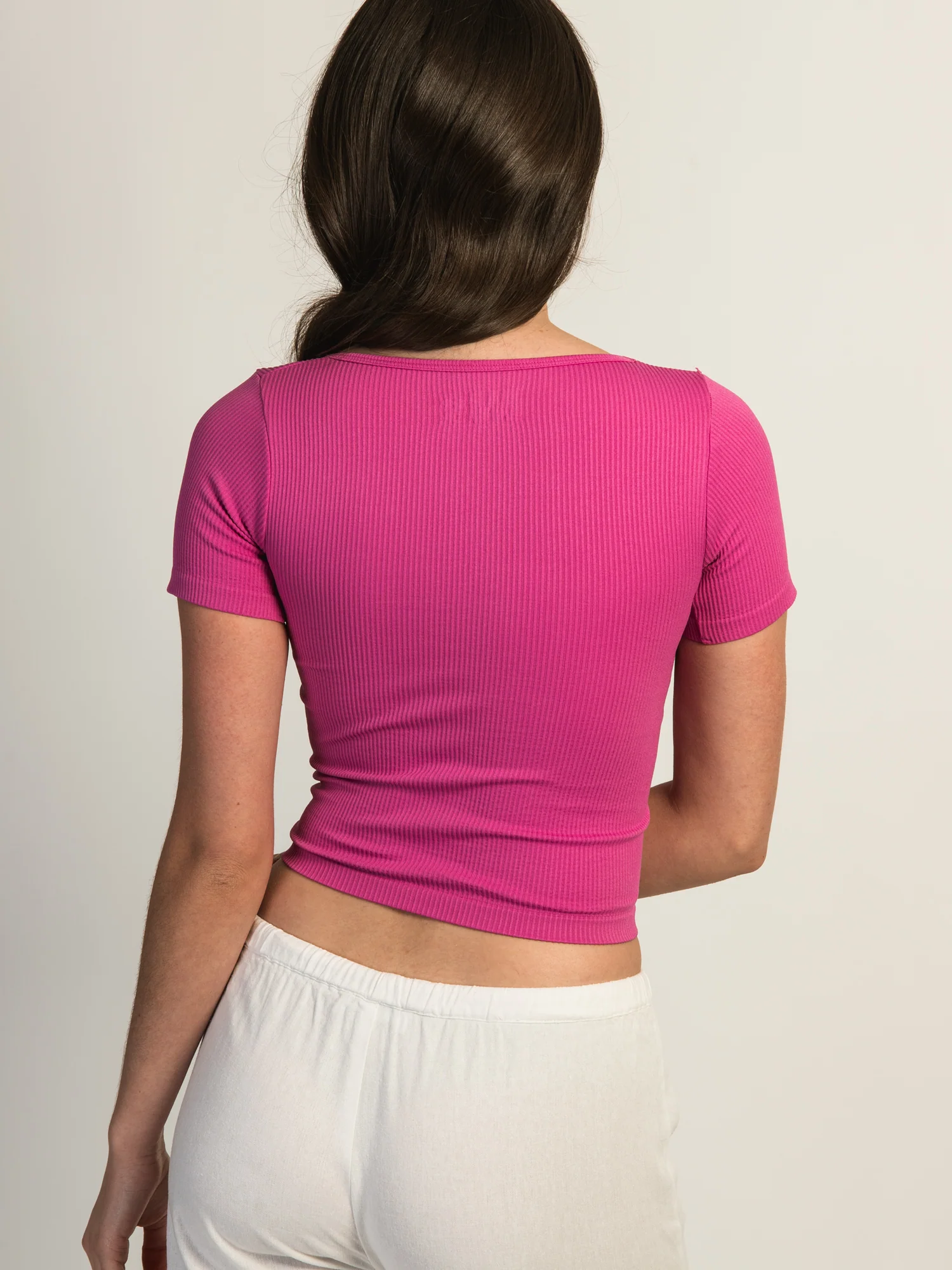HARLOW SQUARENECK SEAMLESS TEE - FUSCHIA - Image 6