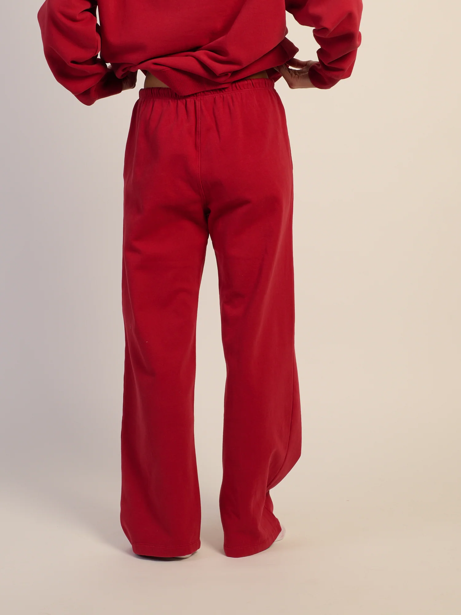 HARLOW STELLA STRAIGHT LEG SWEATPANT - RUBY - Image 4