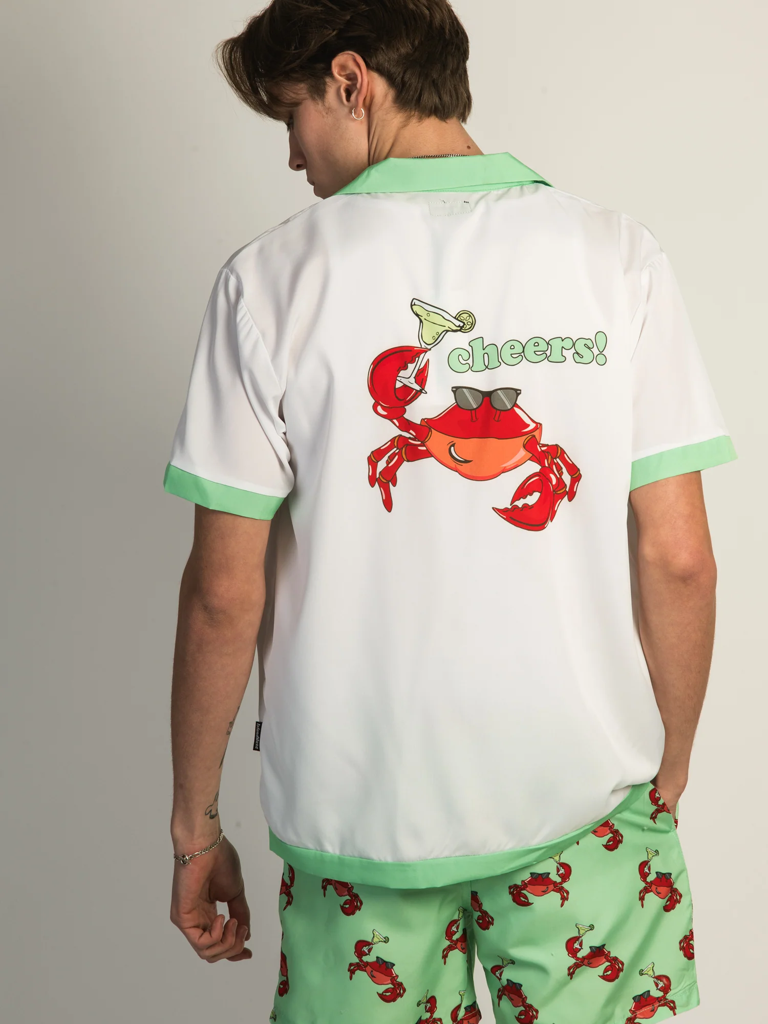 ISLAND HAZE CHEERS CRAB SHORT SLEEVE WOVEN CAMP SHIRT - Image 3