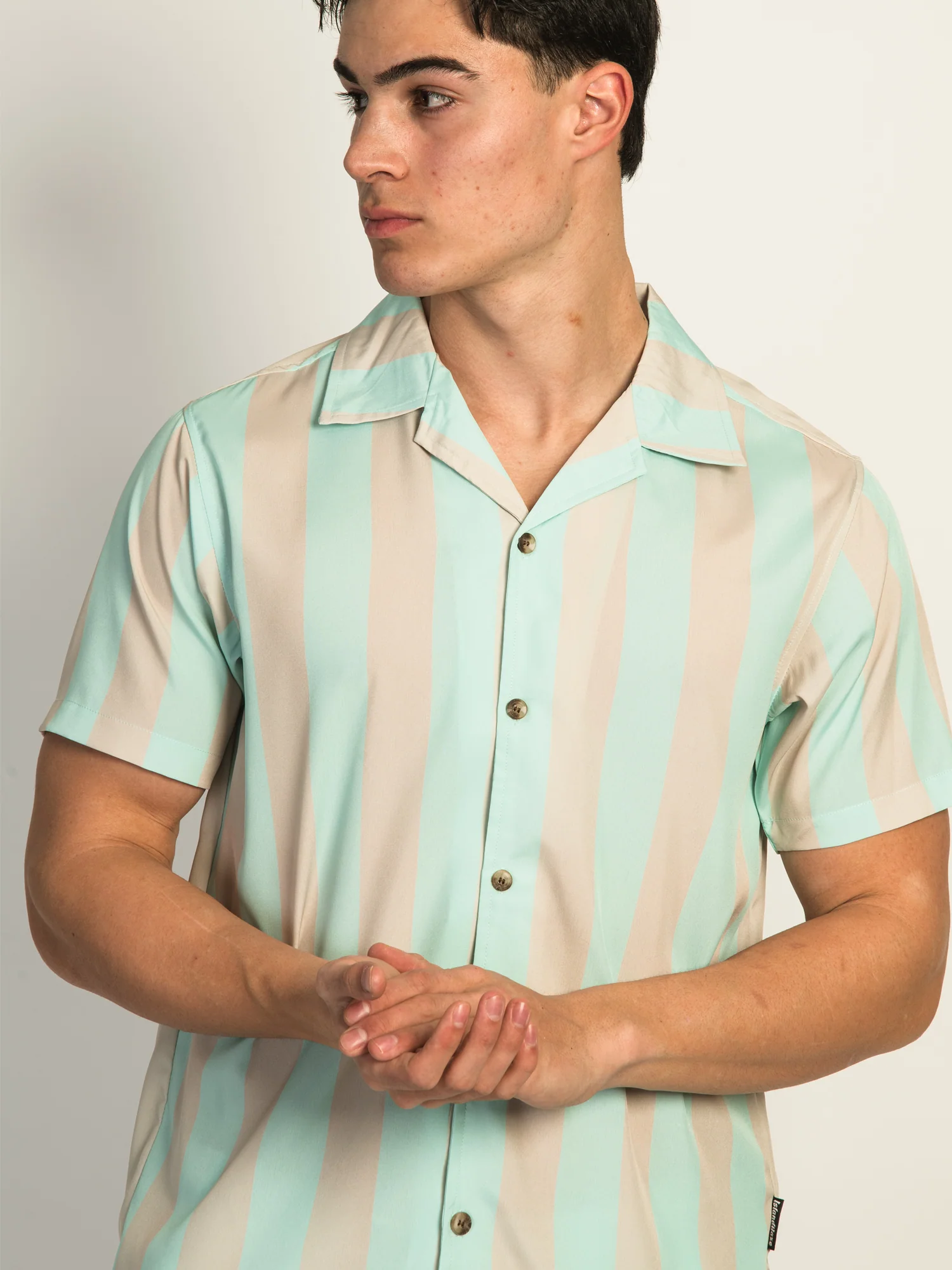 ISLAND HAZE VERTICAL STRIPE SHORT SLEEVE WOVEN SHIRT - Image 3