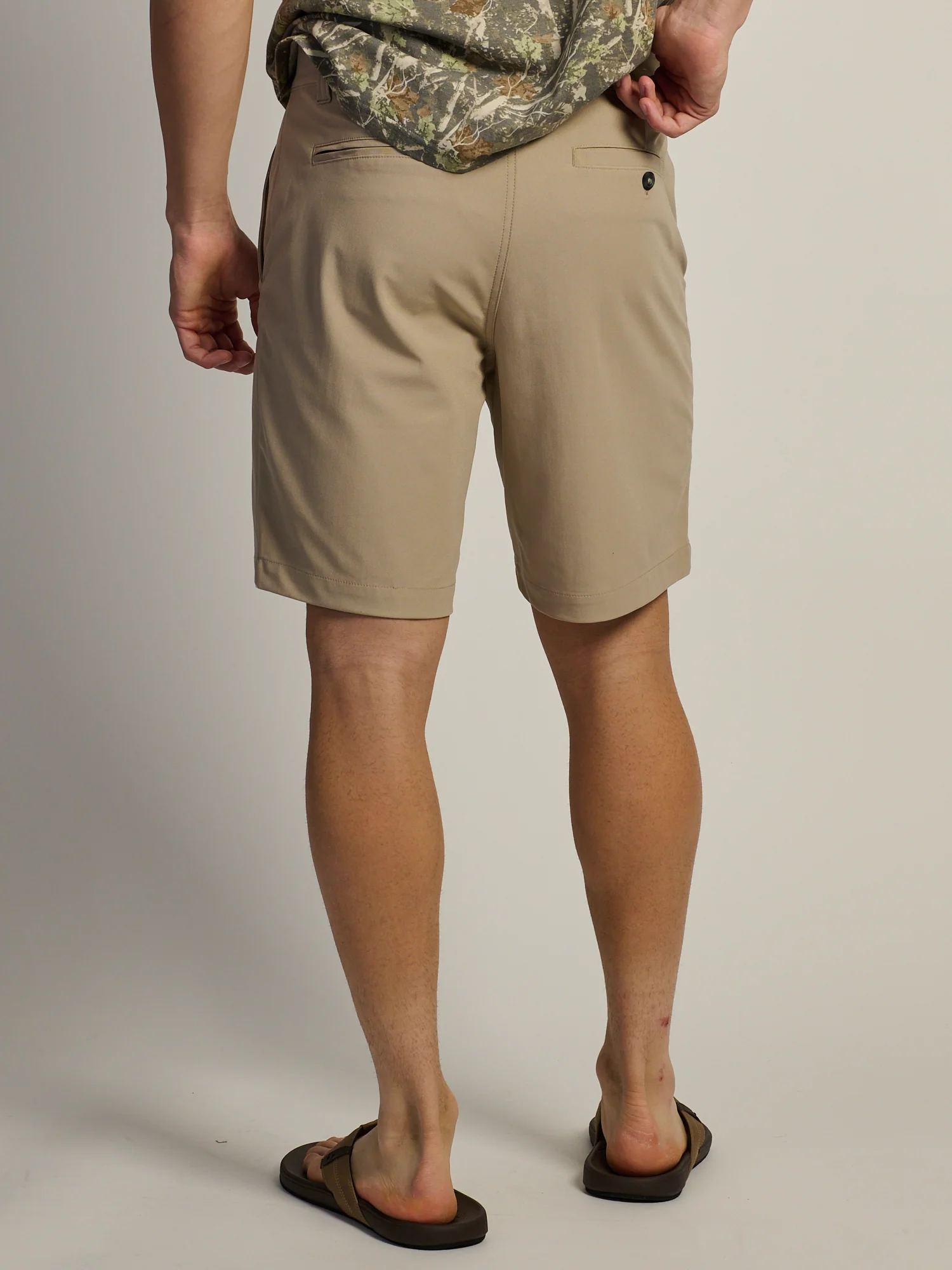 KOLBY 9in STRETCH SHORT - SAND - Image 4