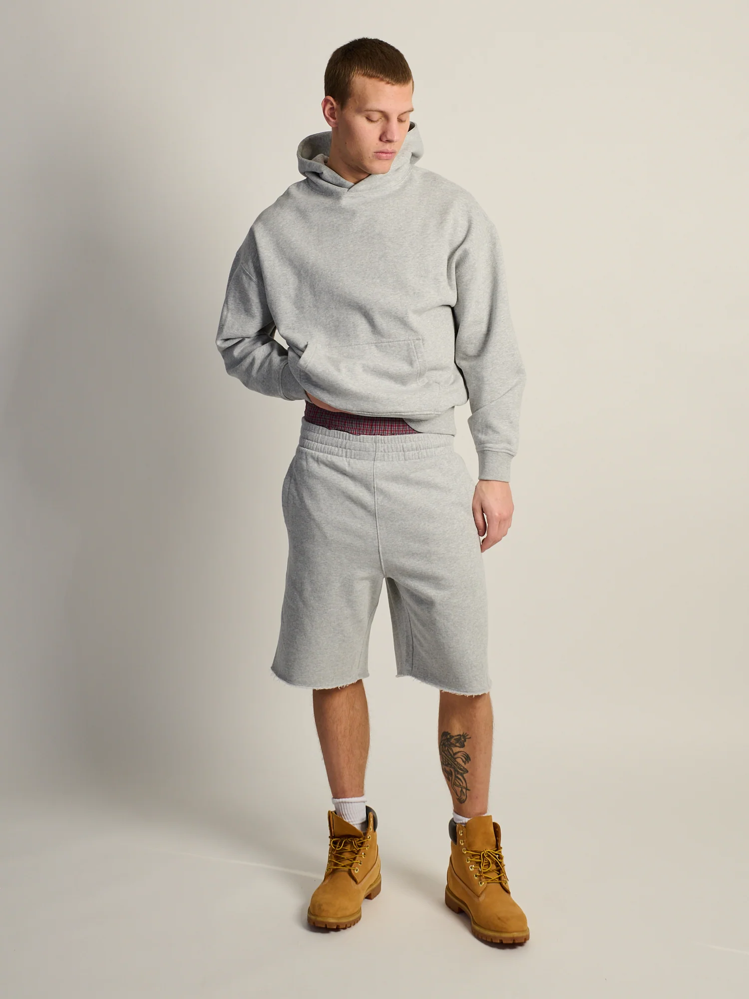 KOLBY BAGGY SWEAT SHORT - HEATHER GREY - Image 2