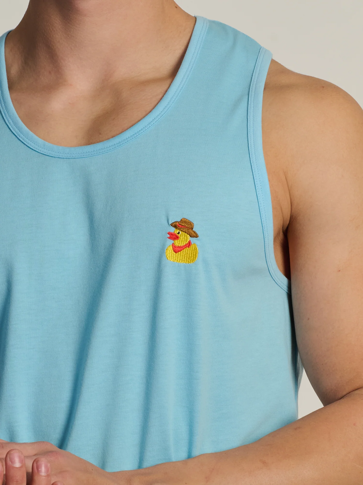 KOLBY COWBOY DUCK TANK TOP - LIGHT BLUE - Image 3