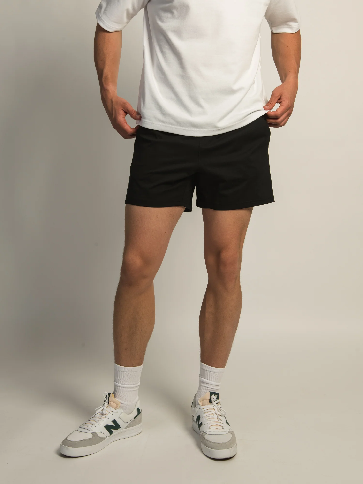 KOLBY KEEP COOL STRETCH PULL ON SHORT - BLACK