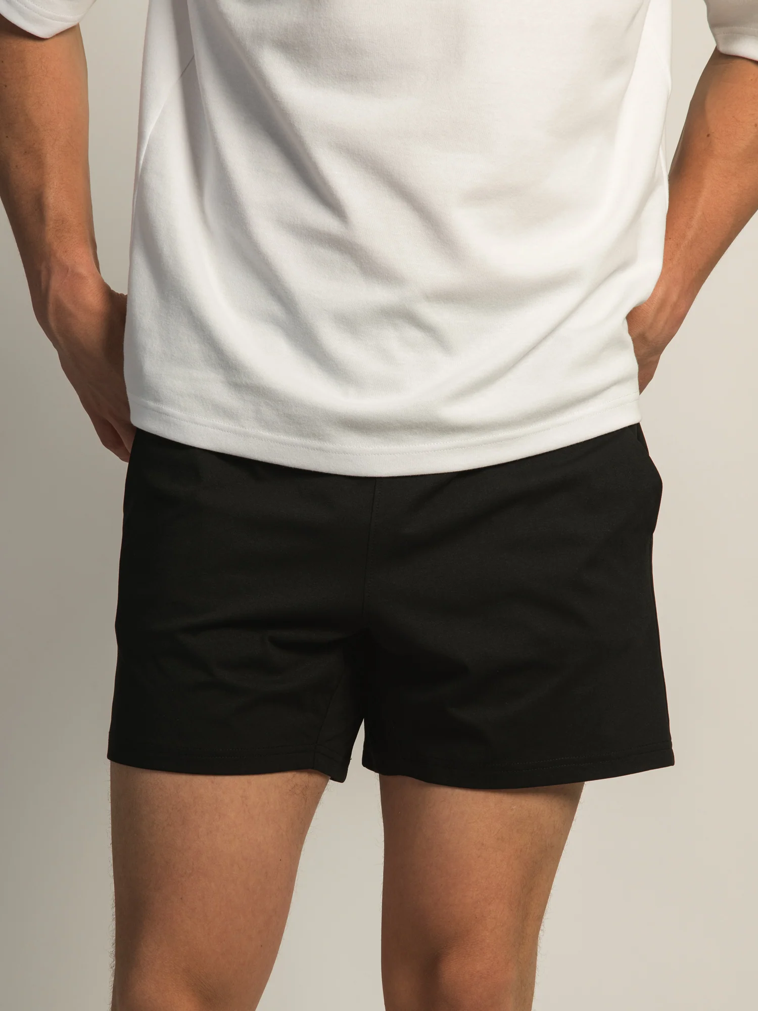 KOLBY KEEP COOL STRETCH PULL ON SHORT - BLACK - Image 3