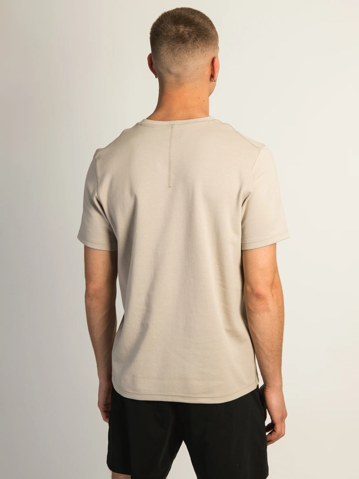 KOLBY KEEP COOL TEE - PEBBLE - Image 4
