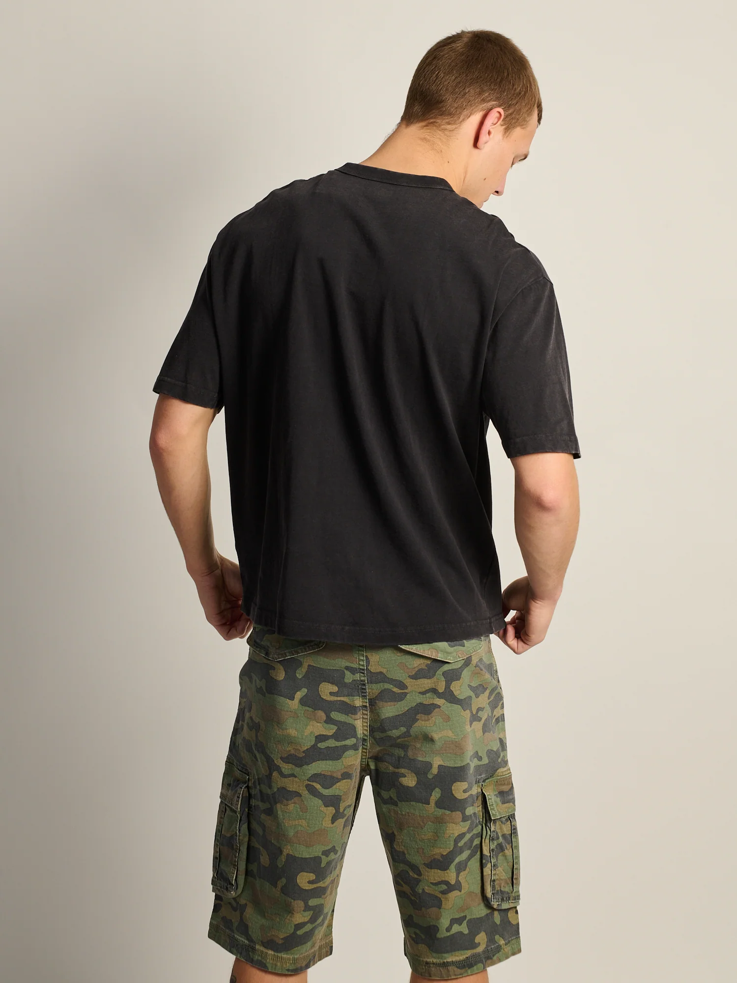 KOLBY LOOSE FIT FOOTBALL TEE - BLACK - Image 4
