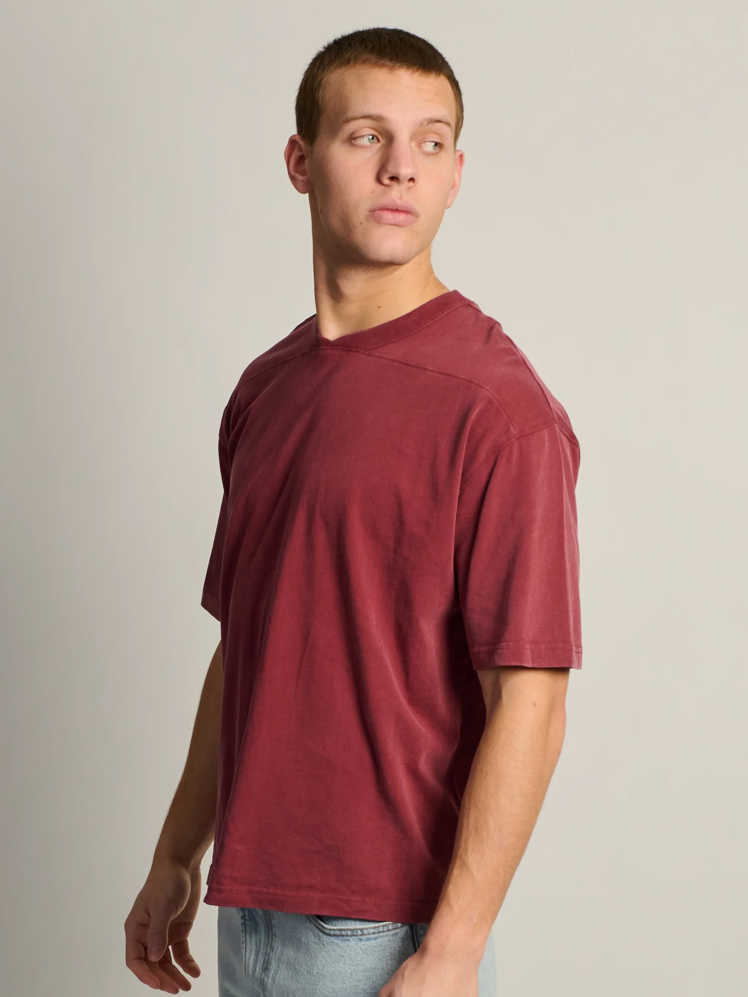 KOLBY LOOSE FIT FOOTBALL TEE - BURGUNDY - Image 3