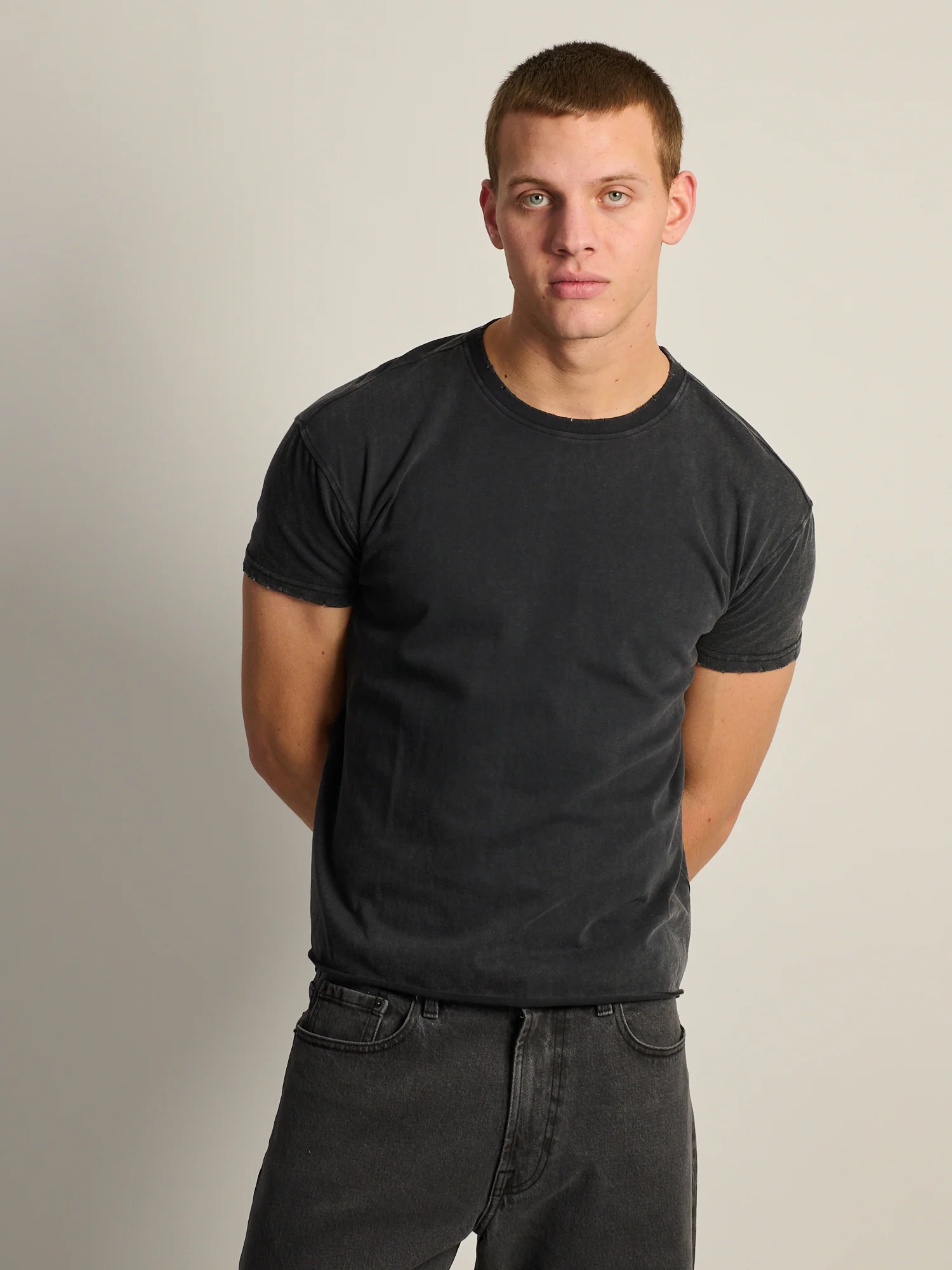 KOLBY SHORT CUT MUSCLE TEE - BLACK - Image 2