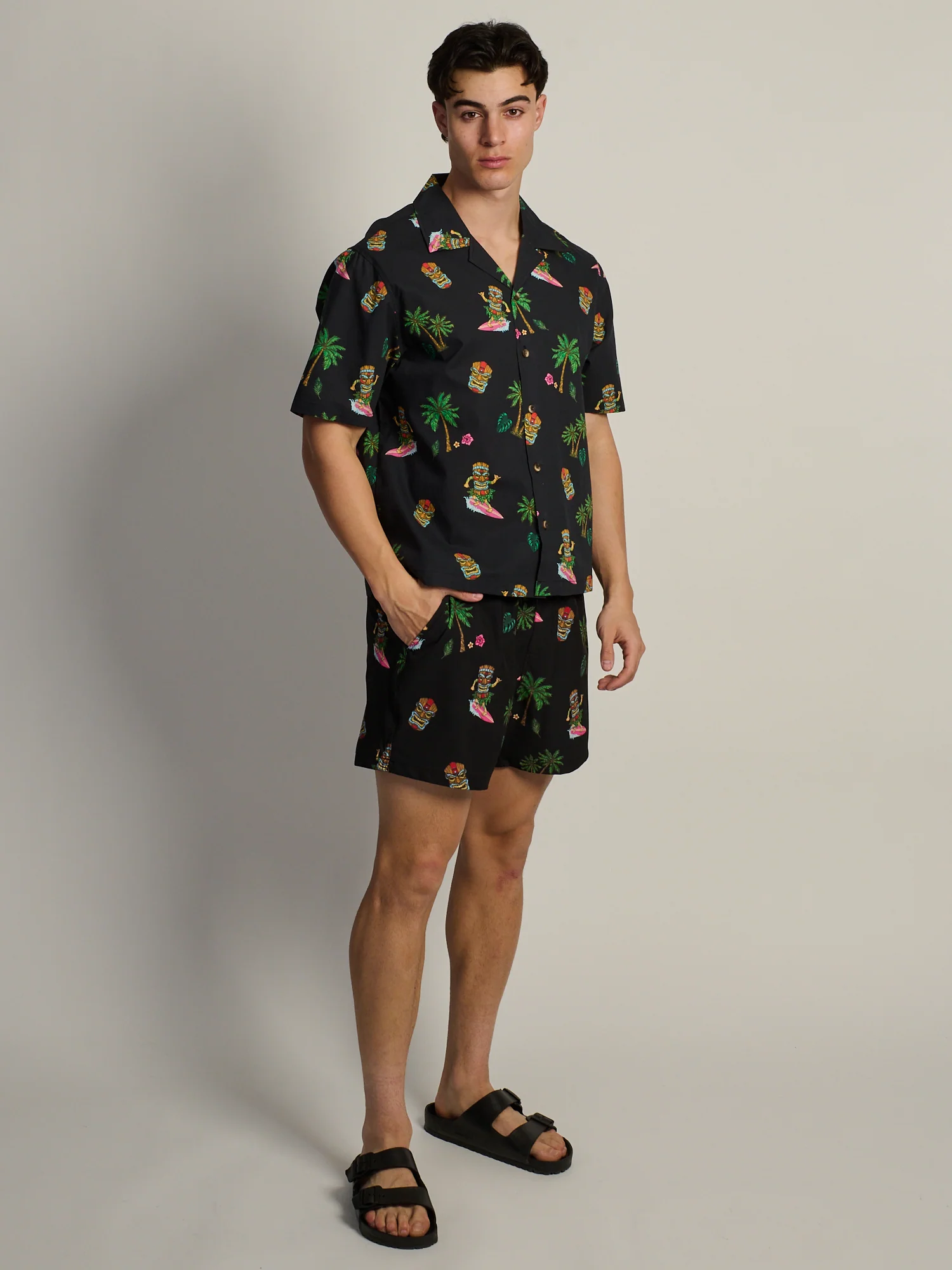 KOLBY TIKI S/C WOVEN SHIRT - BLACK - Image 2