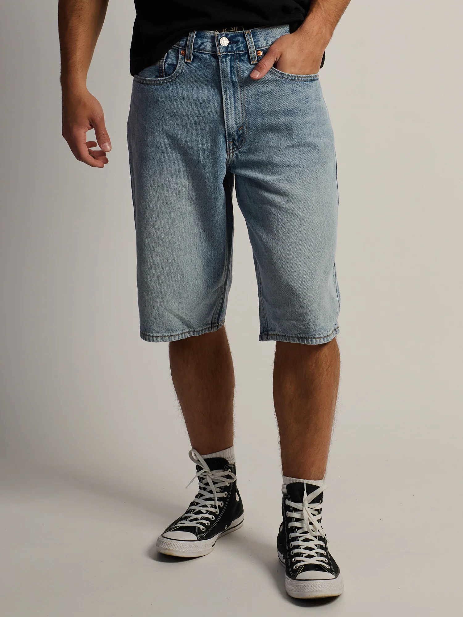 LEVIS 470 BAGGY SHORTS - SUNRISE MORN - Image 2