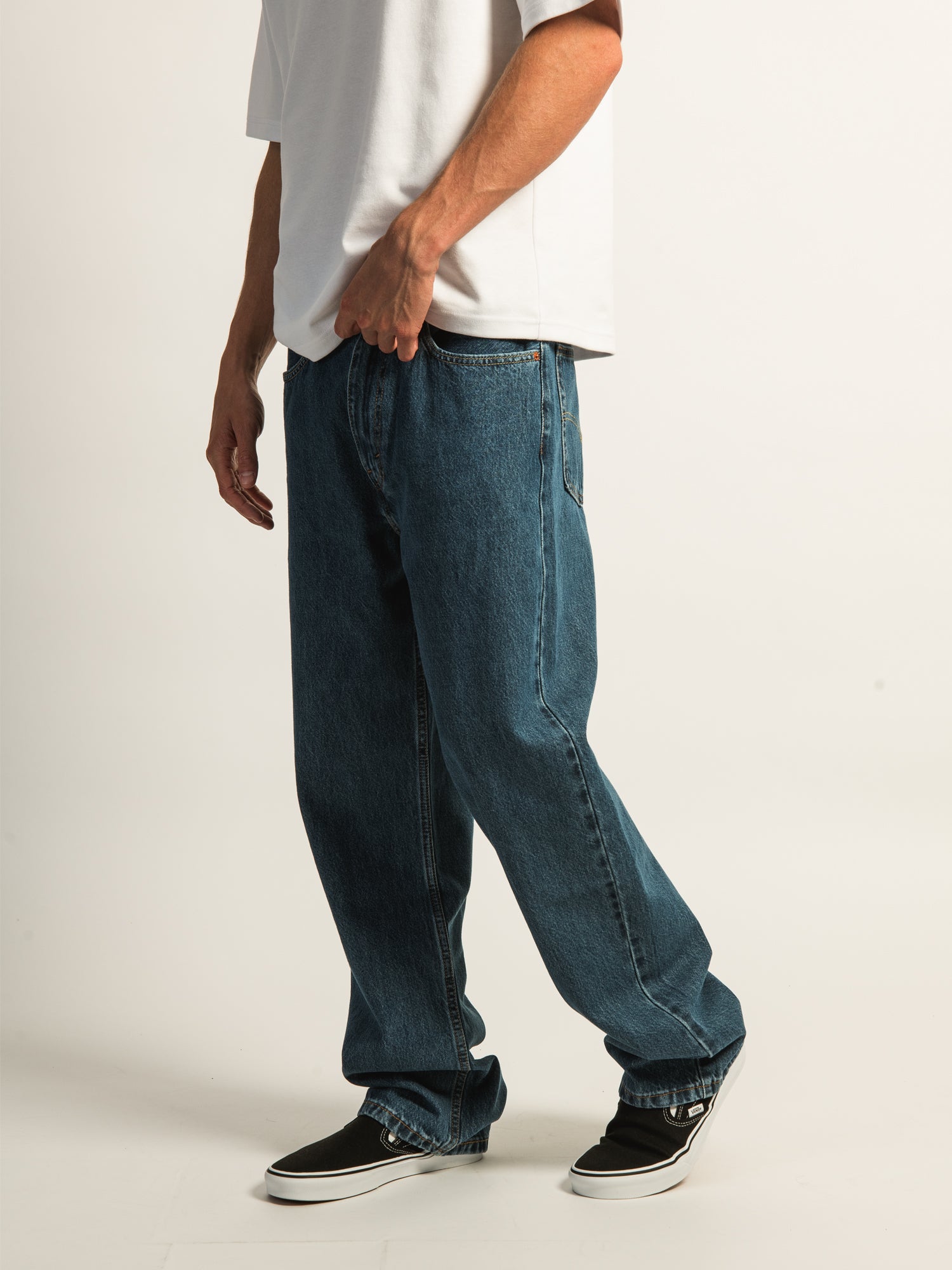 LEVIS 565 LOOSE STRAIGHT 32in - PROPS 2 U - Image 3