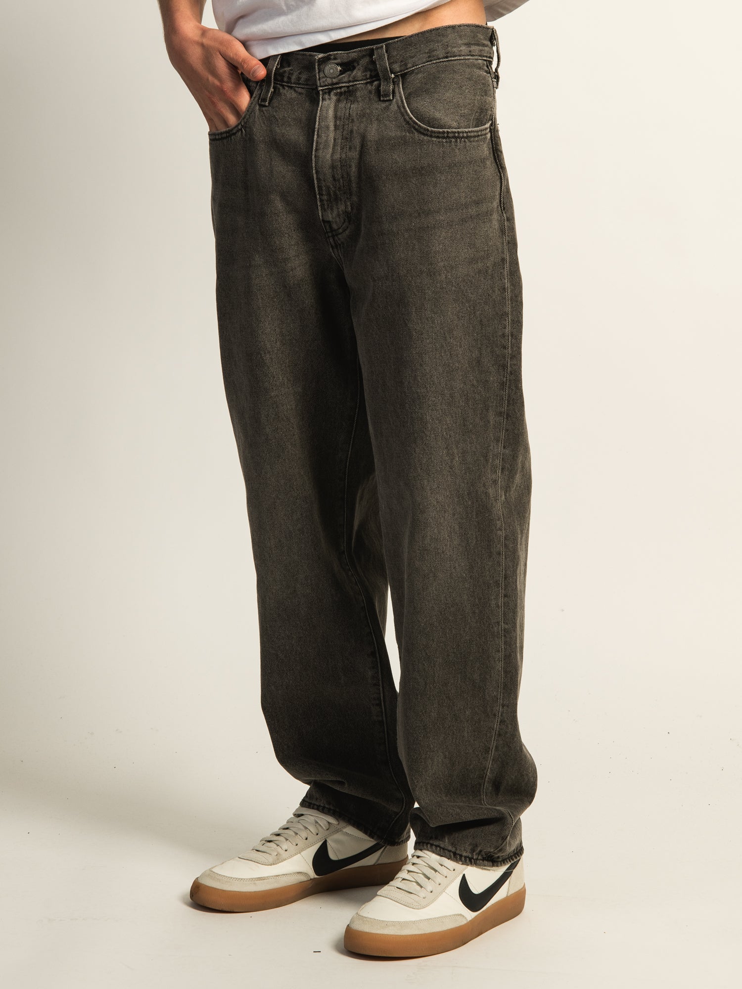 LEVIS 568 LOOSE STRAIGHT 32in - BLK PRTY - Image 3