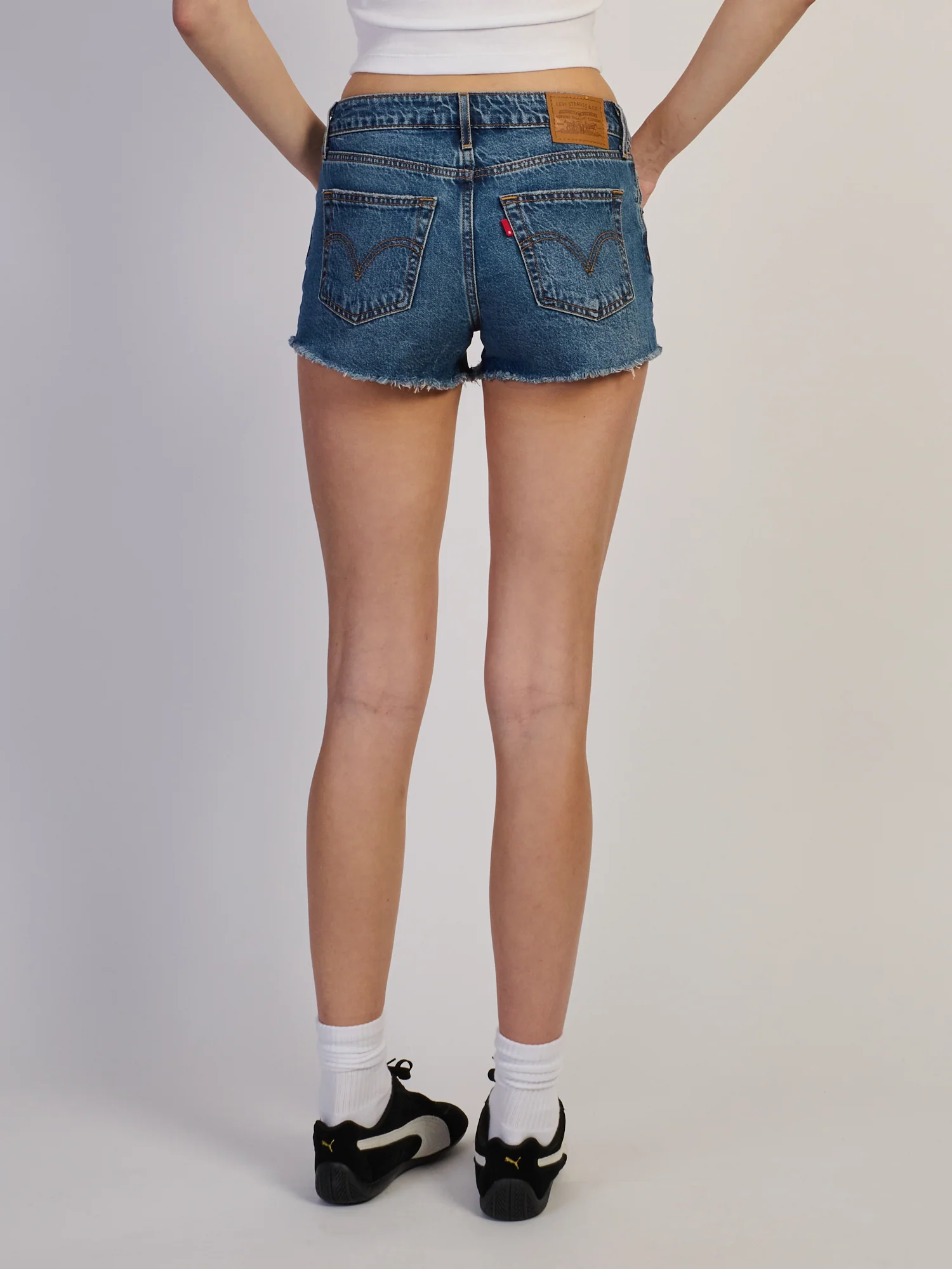 LEVIS LOW SHORT - FREE LUNCH - Image 5