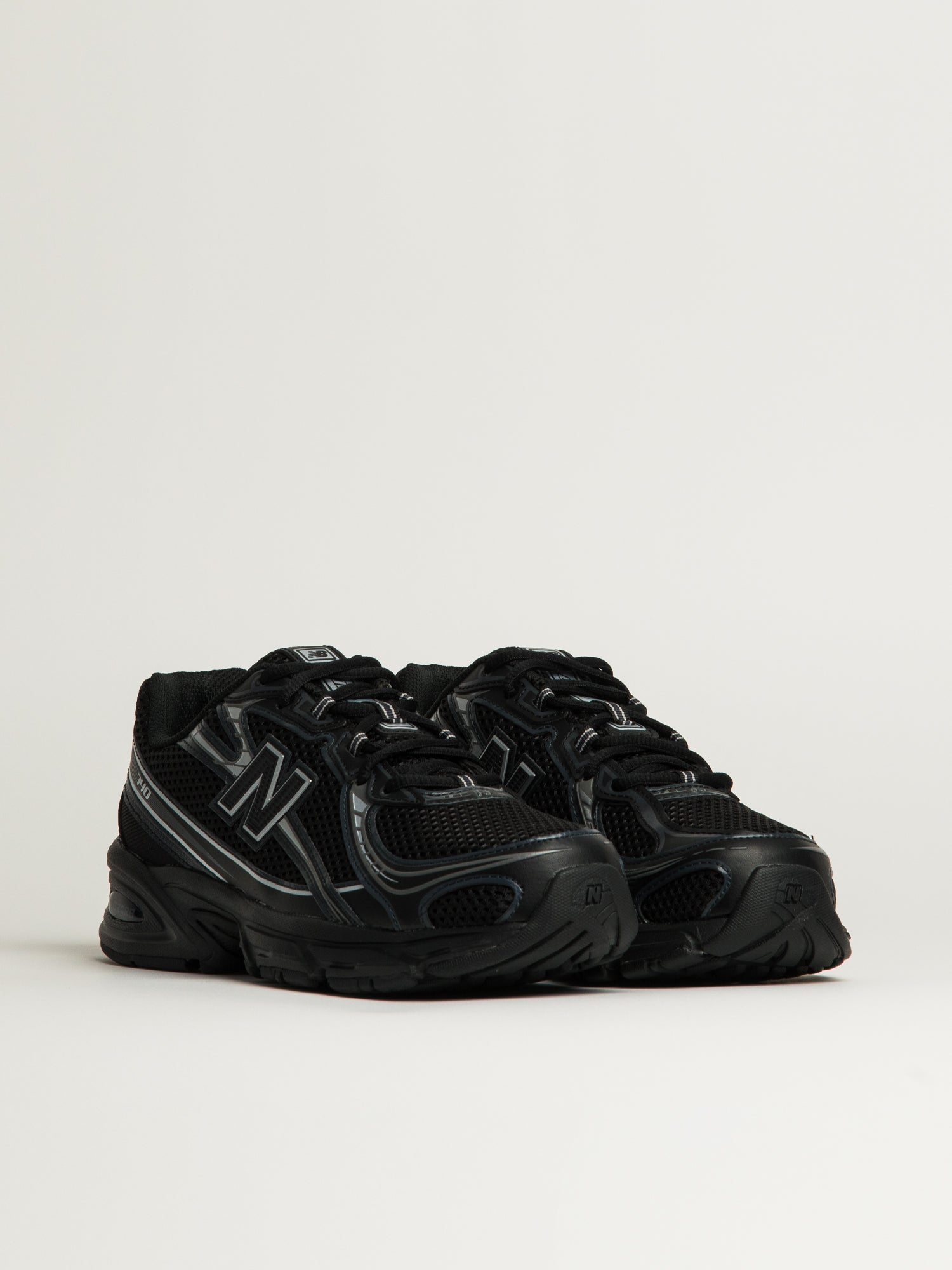 MENS NEW BALANCE THE 740 SNEAKER - BLACK - Image 2