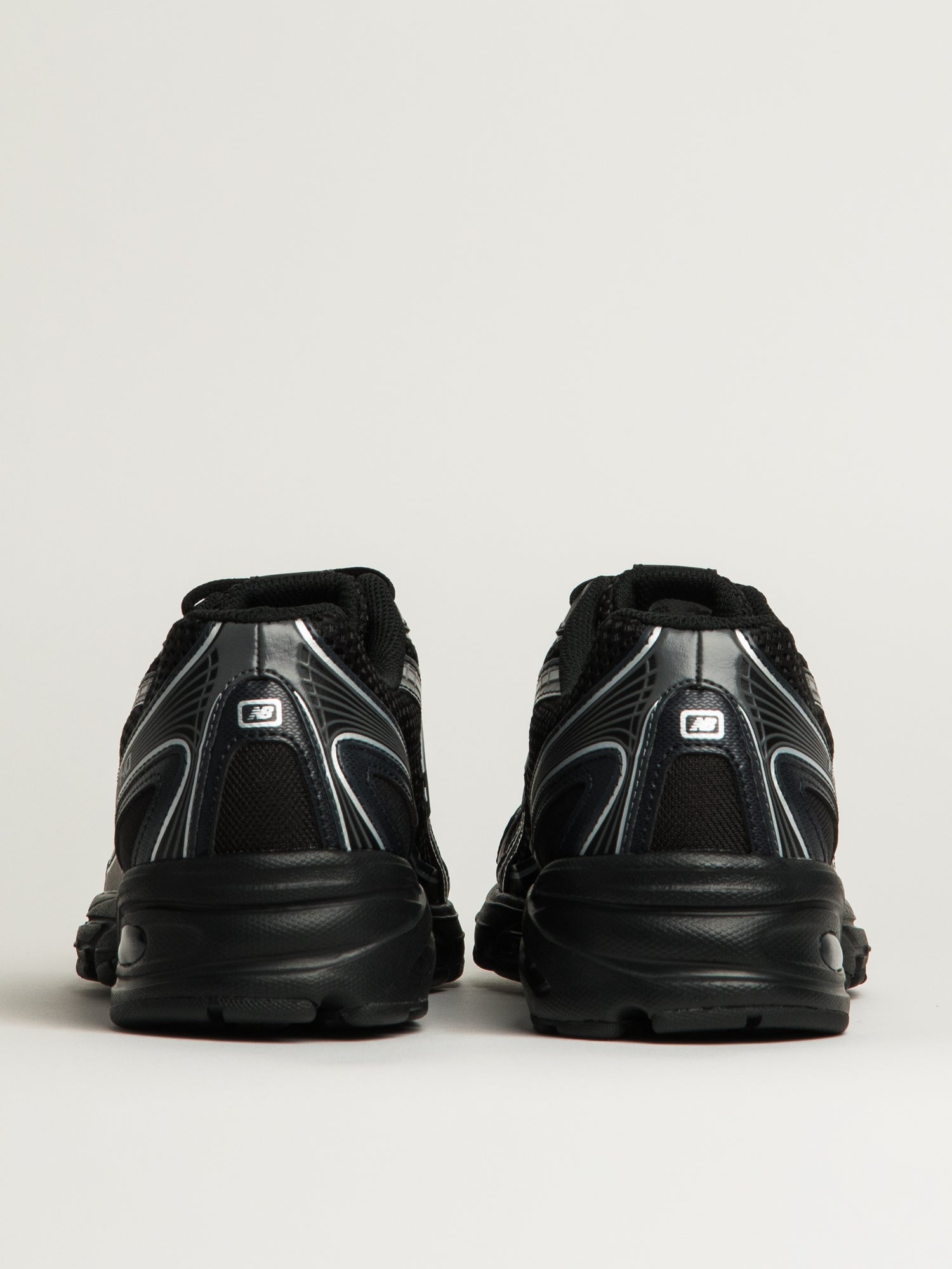 MENS NEW BALANCE THE 740 SNEAKER - BLACK - Image 5