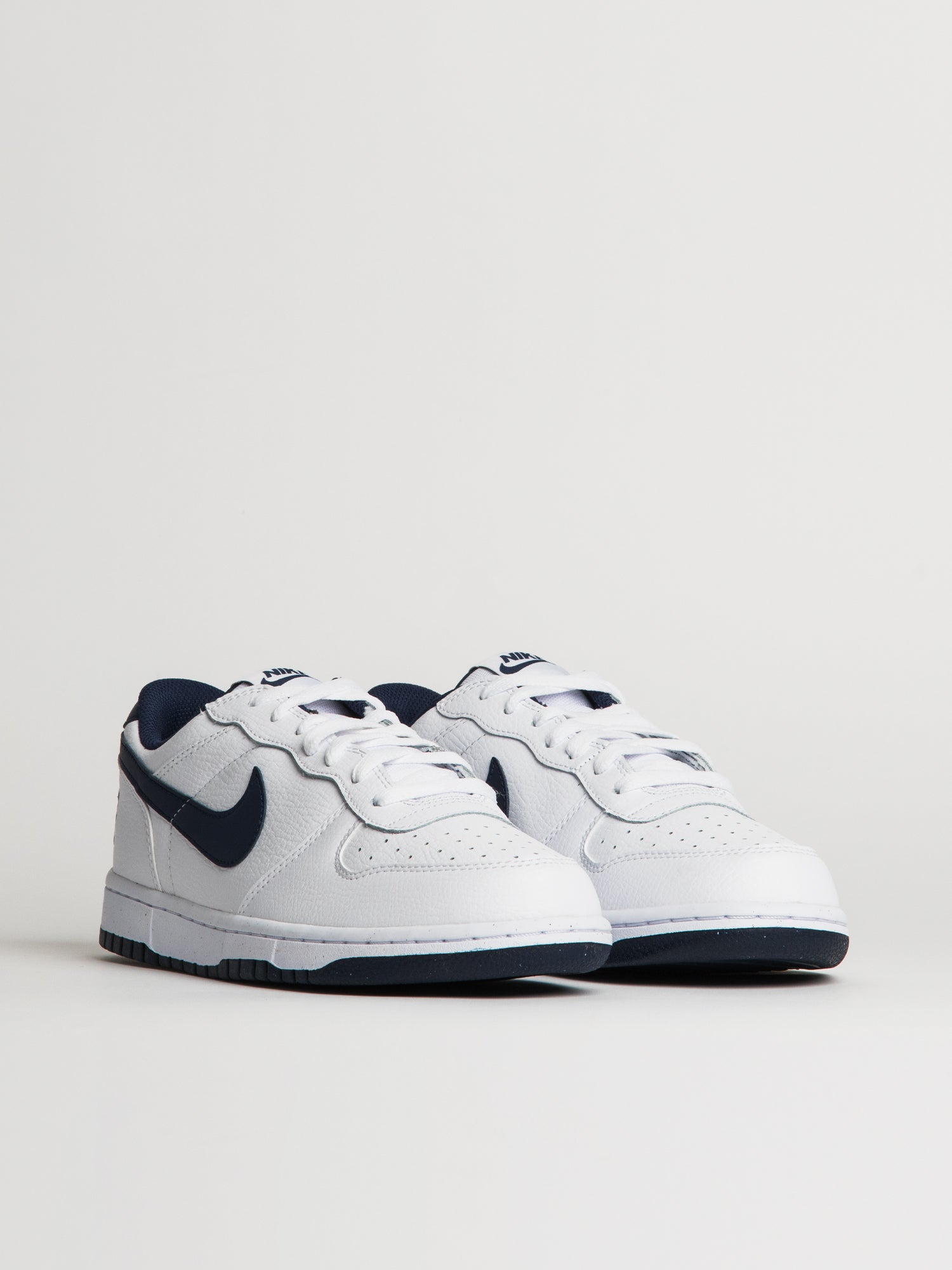 MENS NIKE BIG NIKE LOW SNEAKER - WHITE/NAVY - Image 2