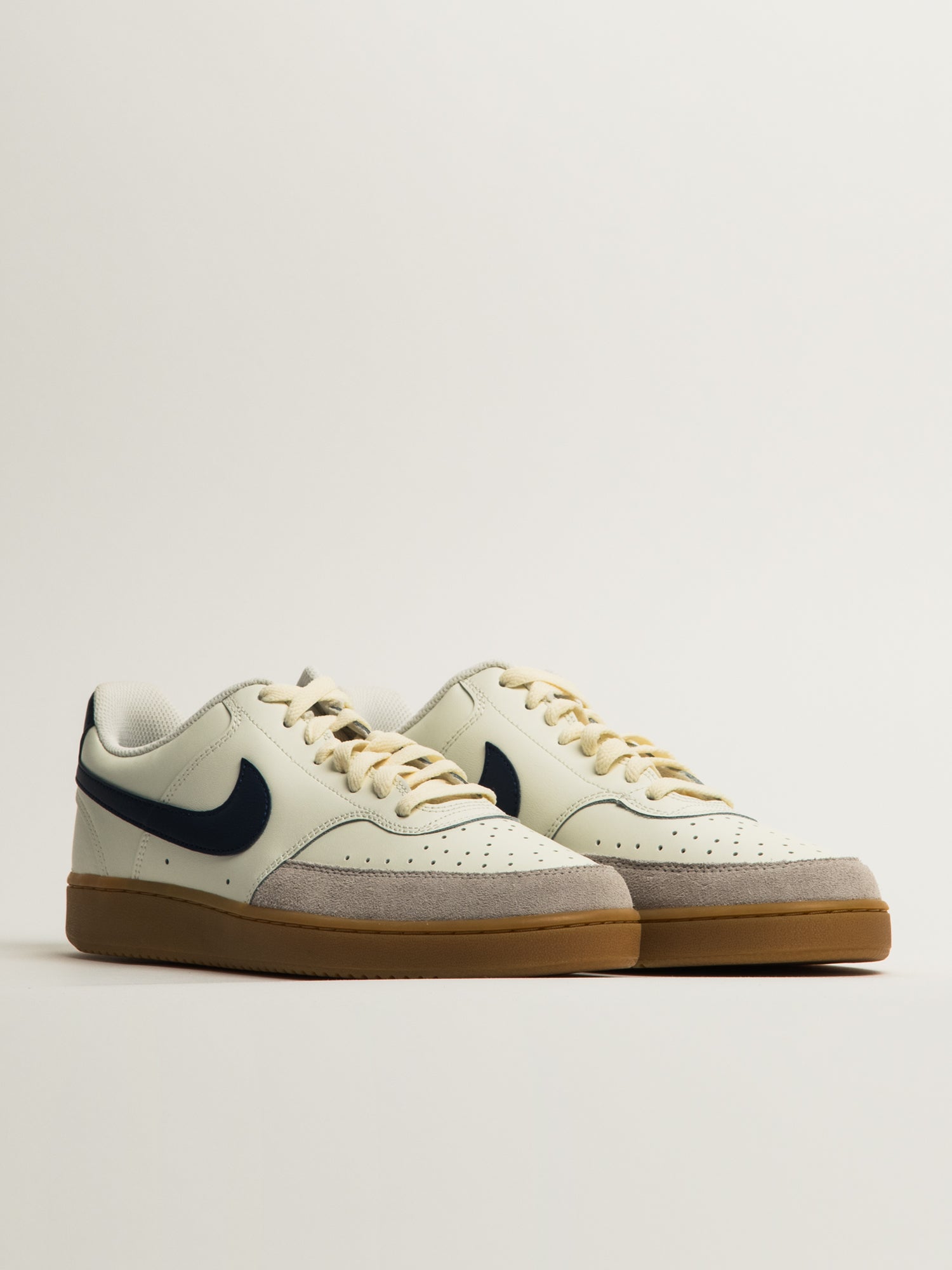 MENS NIKE COURT VISION LOW SNEAKER - SAIL/NAVY - Image 2