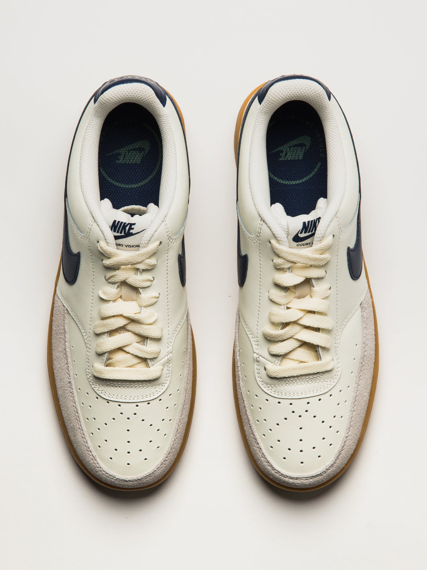 MENS NIKE COURT VISION LOW SNEAKER - SAIL/NAVY - Image 4