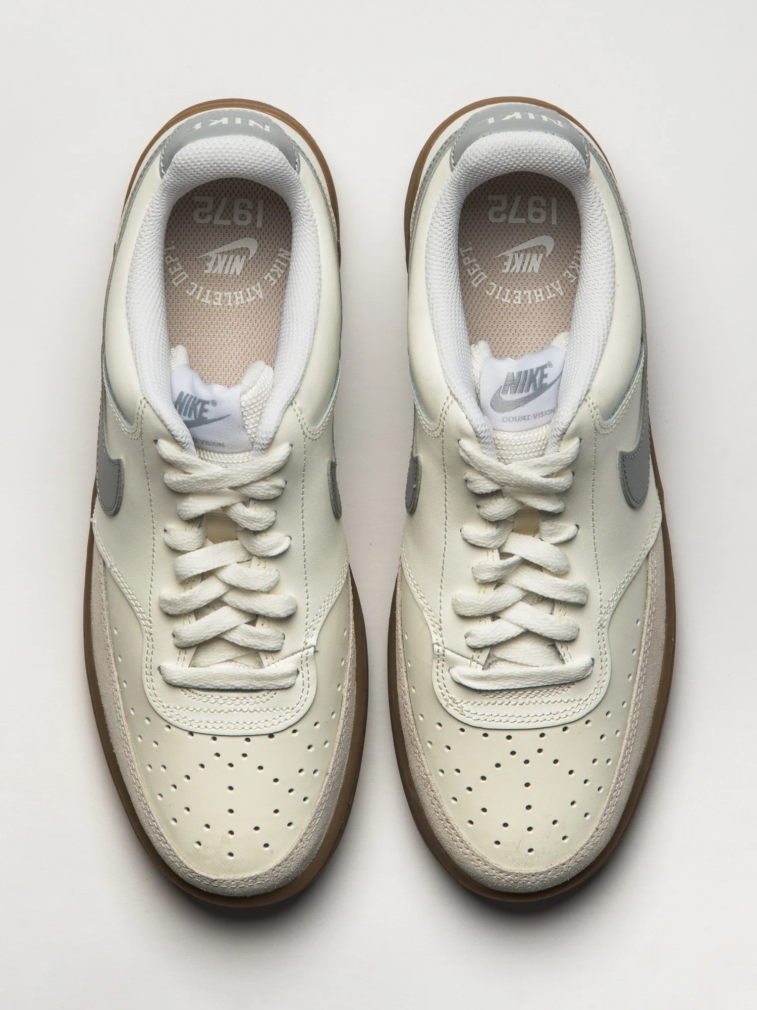 MENS NIKE COURT VISION LOW SNEAKER - WHITE/GREY - Image 4