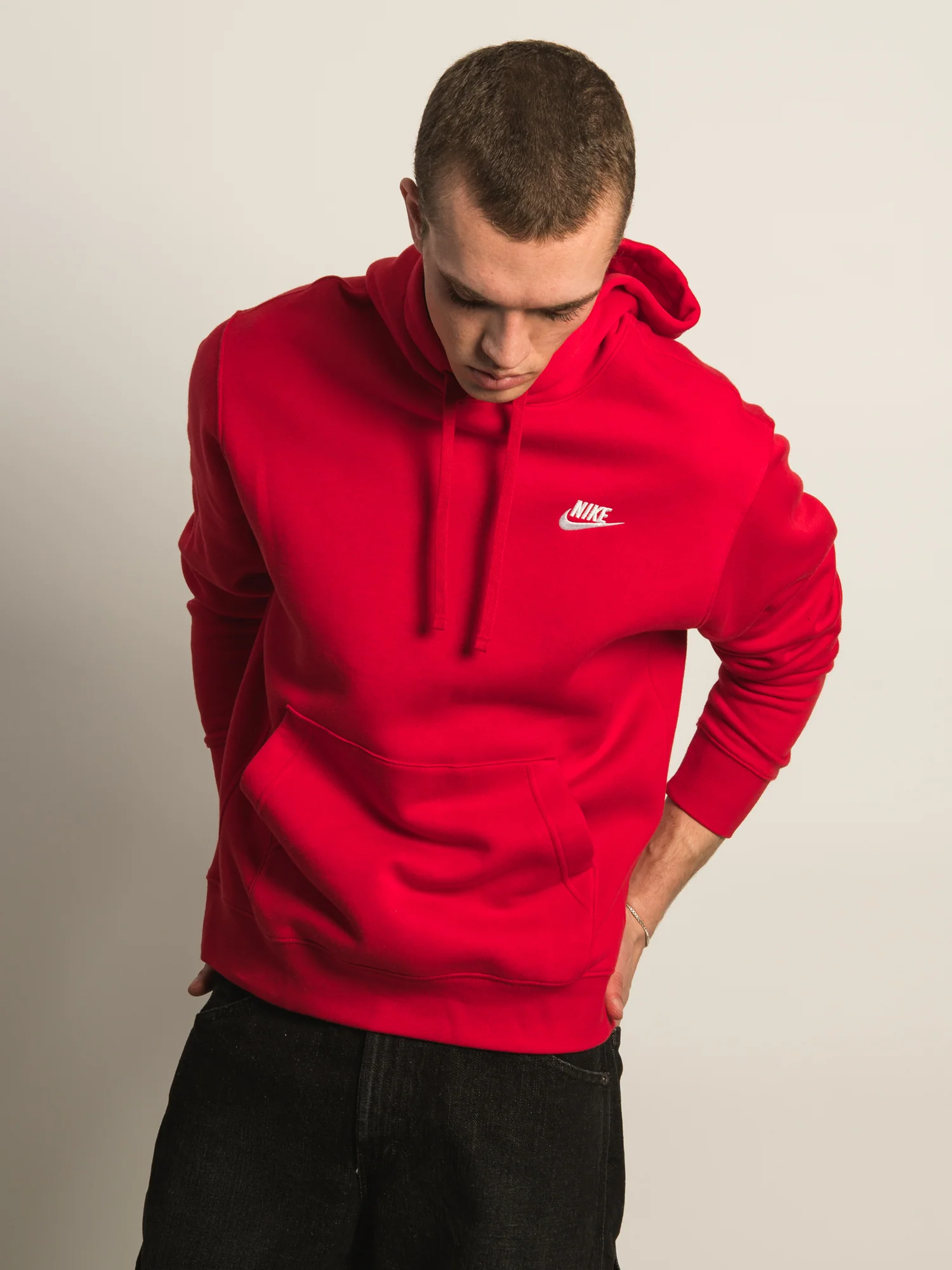 NIKE SPORTSWEAR CLUB PULLOVER HOODIE - RED - Image 2
