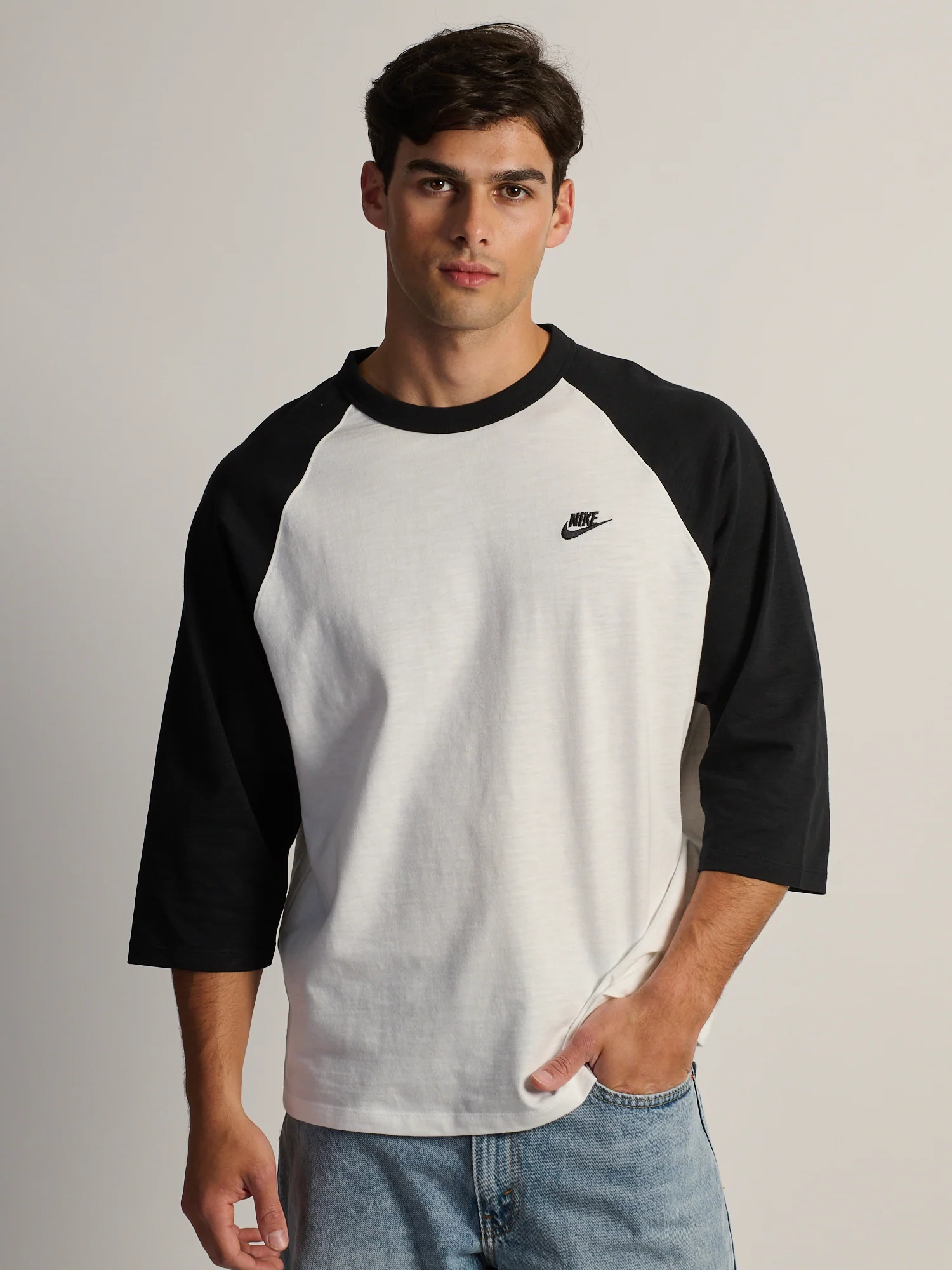 NIKE 3/4 RAGLAN T-SHIRT - Image 2