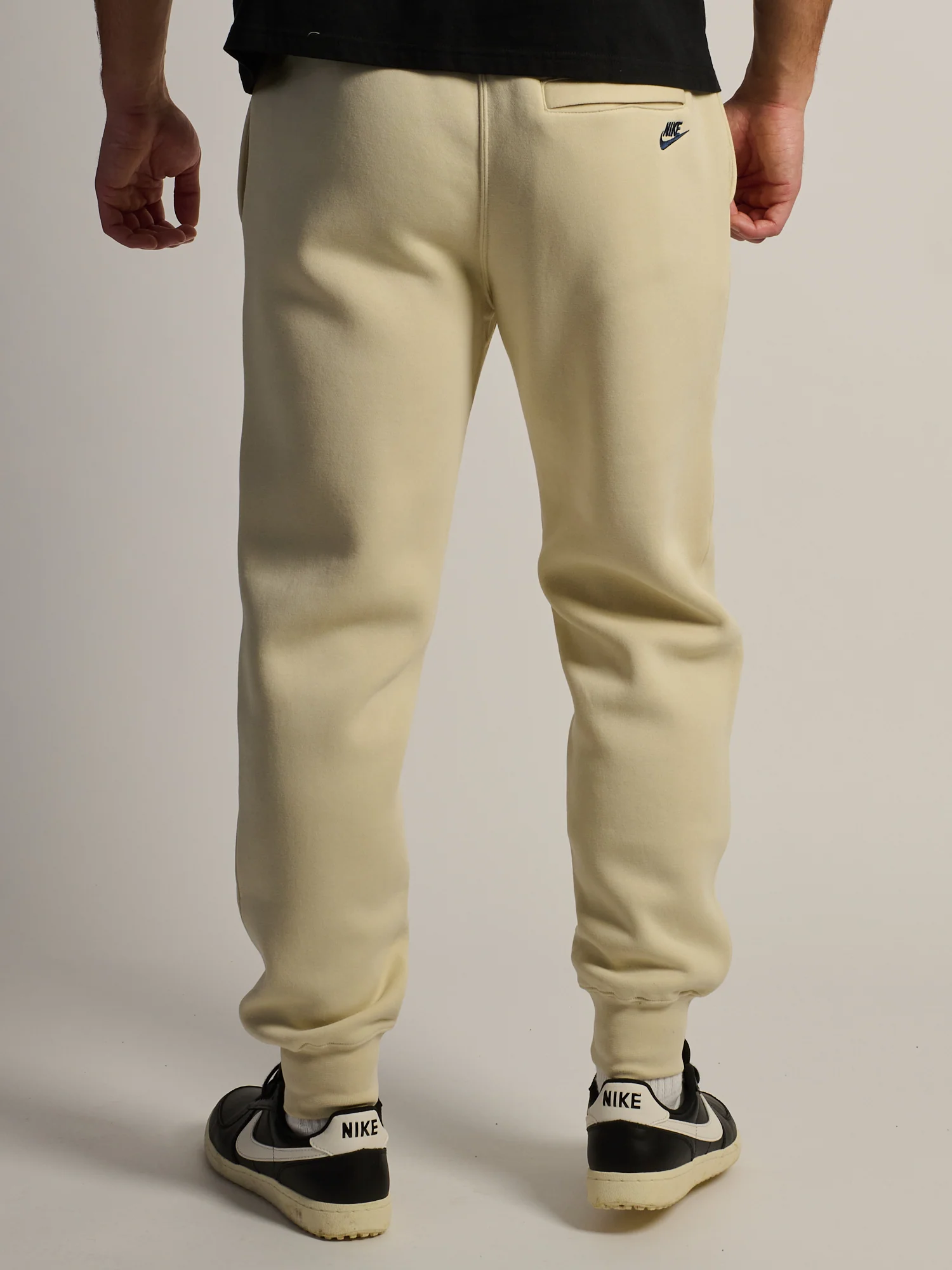 NIKE CLUB CHENILLE JOGGER - LIGHT KHAKI - Image 4