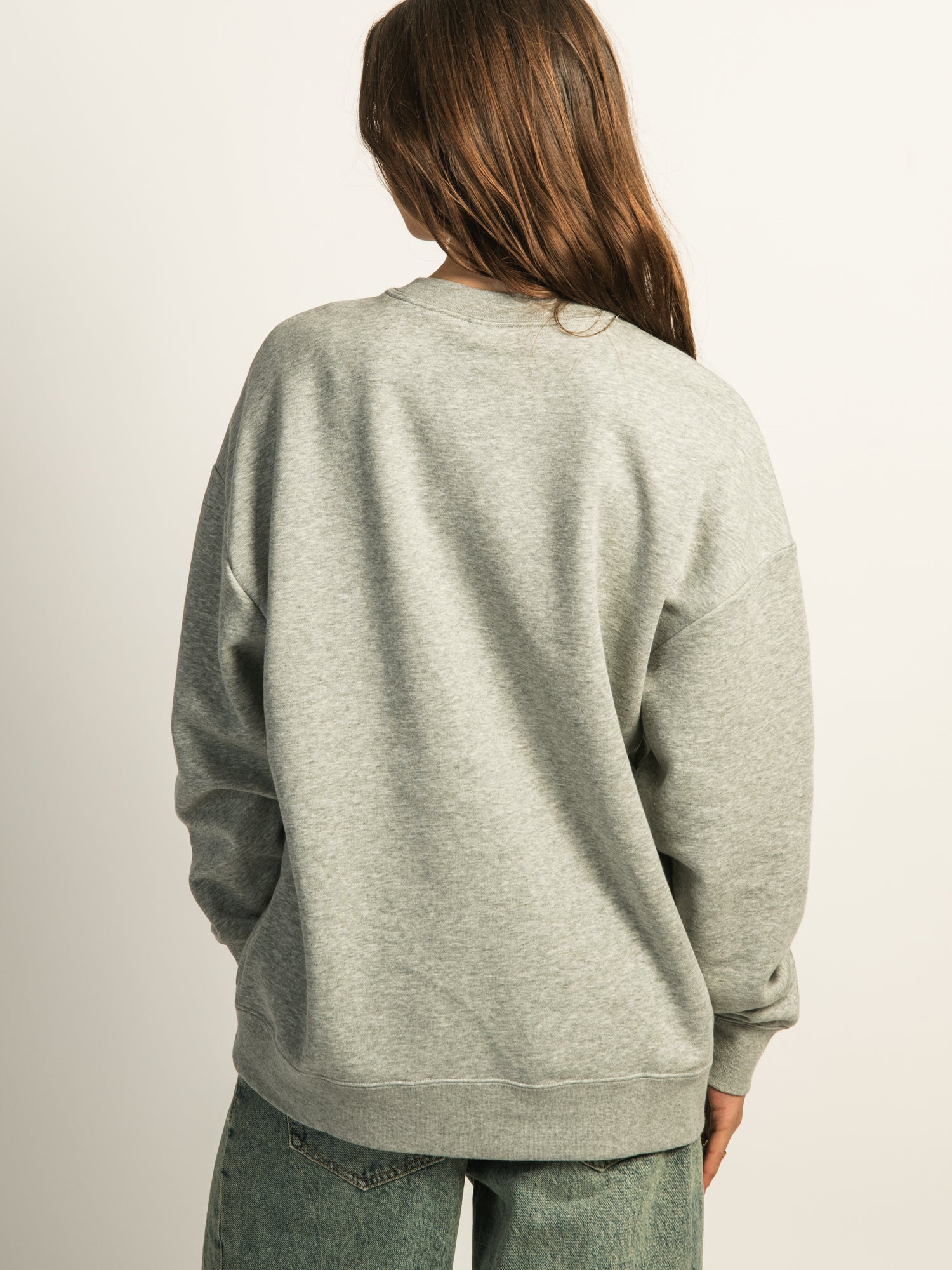 NIKE CLUB FLEECE LOOSE CREWNECK SWEATER - Image 3