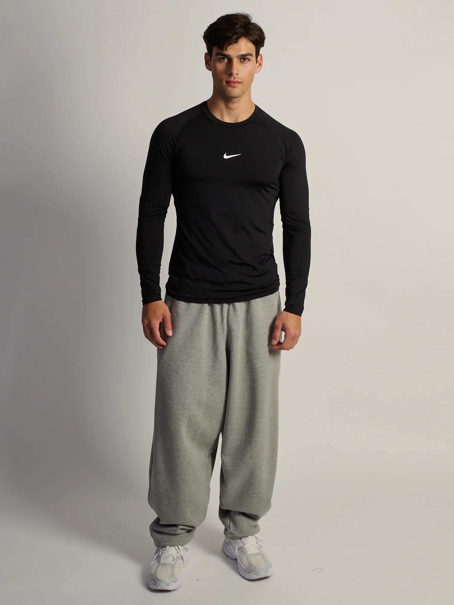 NIKE DRI-FIT LONG SLEEVE FITNESS TOP - BLACK - Image 2