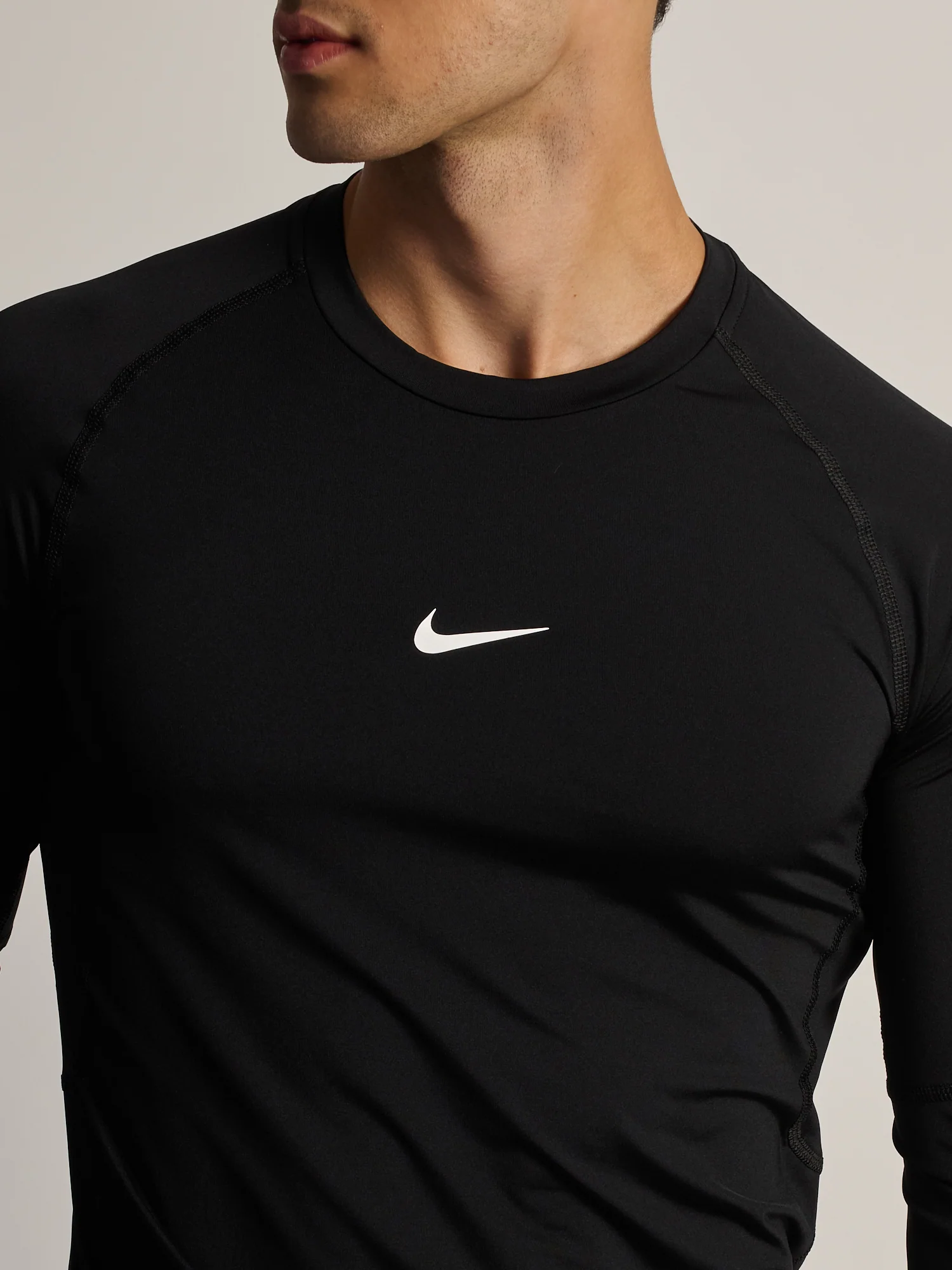 NIKE DRI-FIT LONG SLEEVE FITNESS TOP - BLACK - Image 3