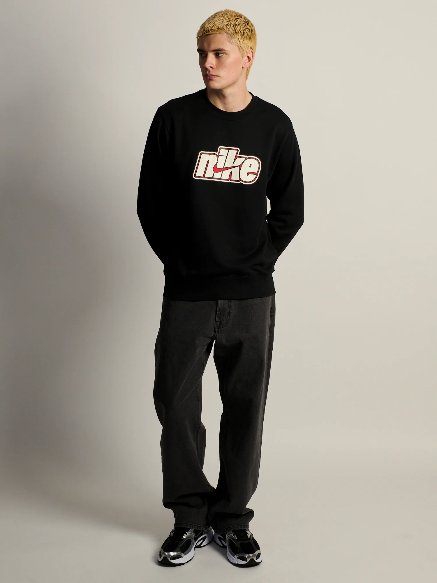 NIKE FIT CREWNECK - BLACK - Image 2