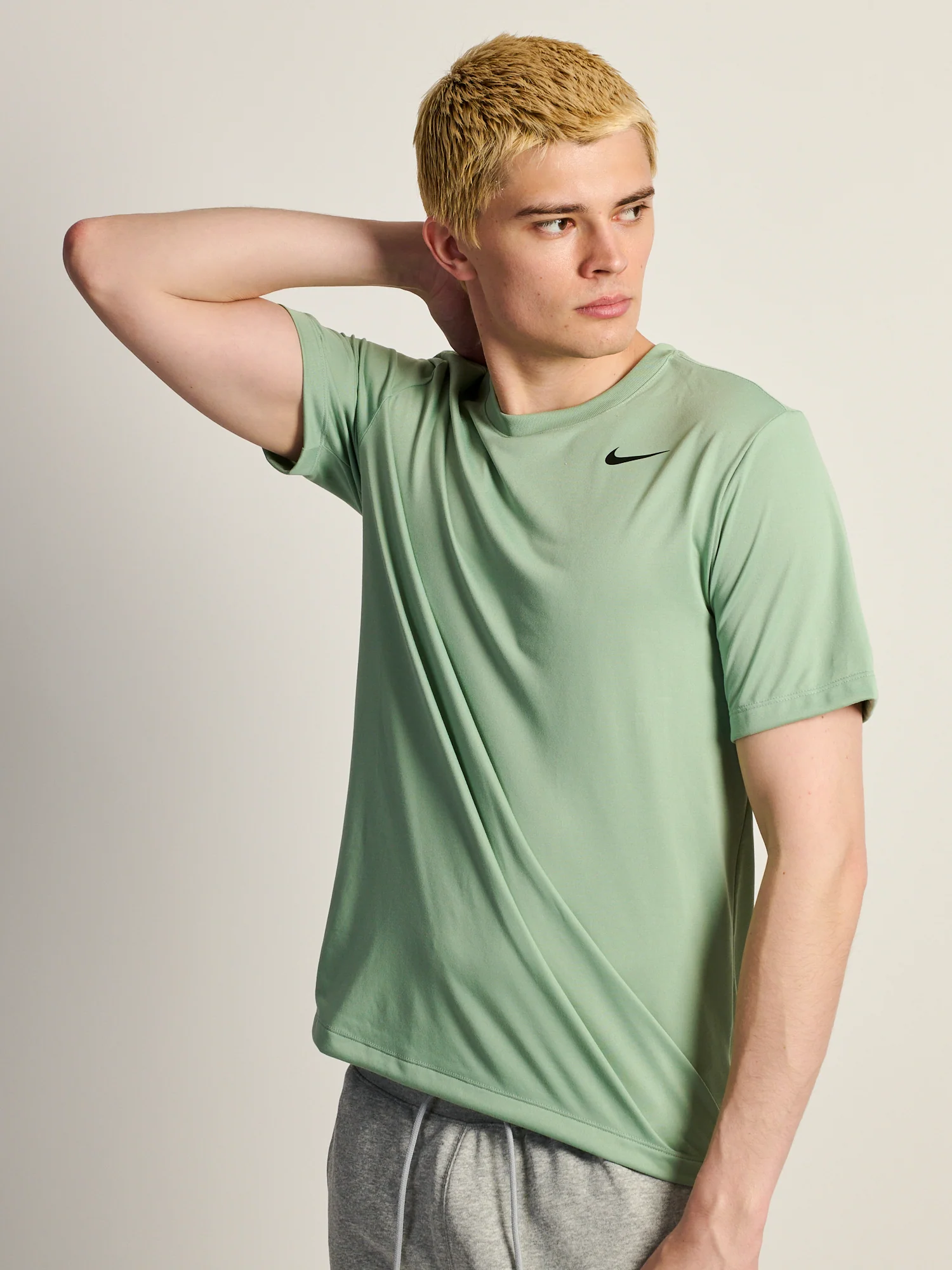 NIKE FITNESS T-SHIRT - SAGE - Image 3