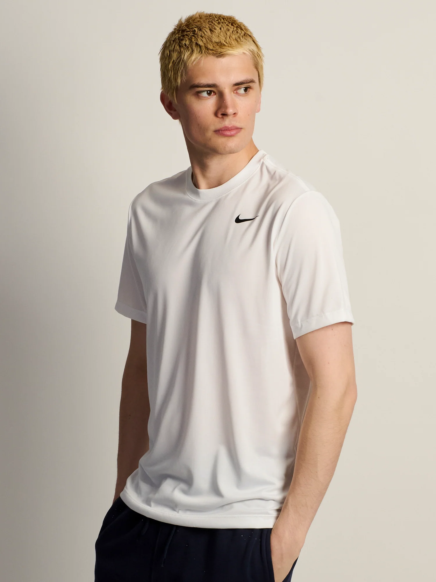 NIKE FITNESS T-SHIRT - WHITE - Image 3