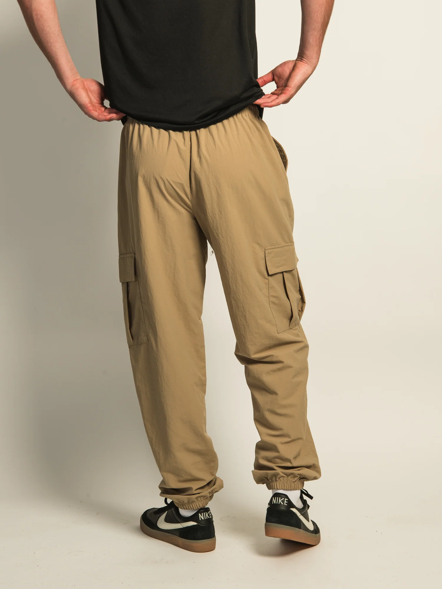 NIKE NYLON WOVEN CARGO PANT - Image 5