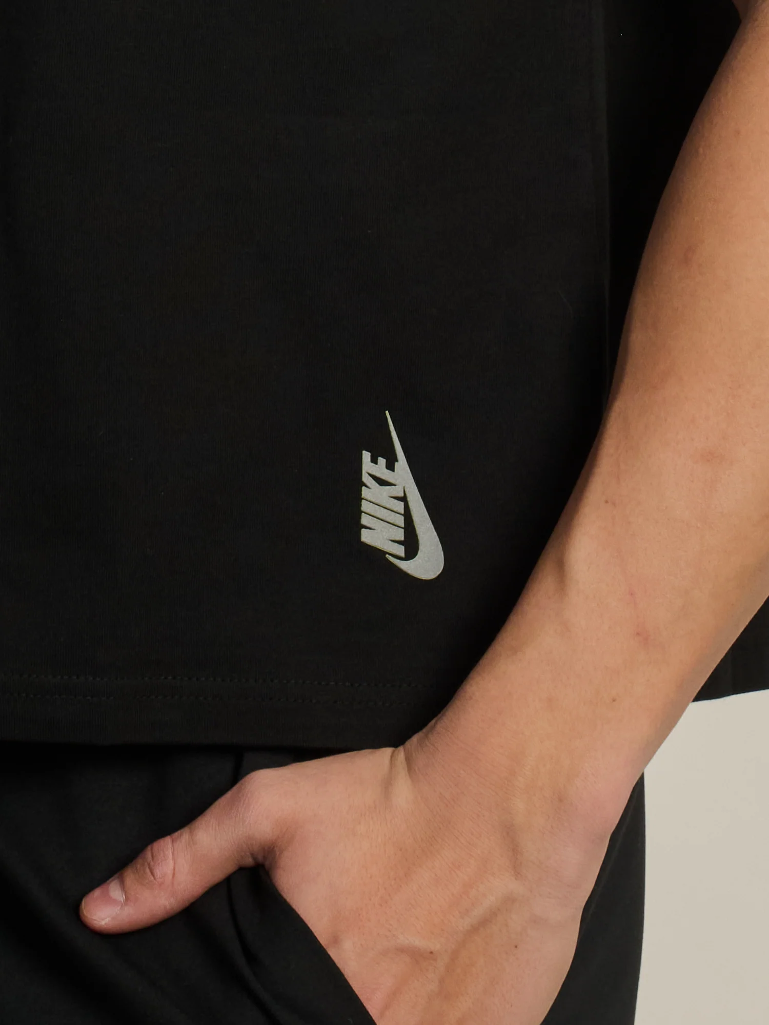 NIKE SPORTSWEAR BOXY FIT T-SHIRT - Image 3
