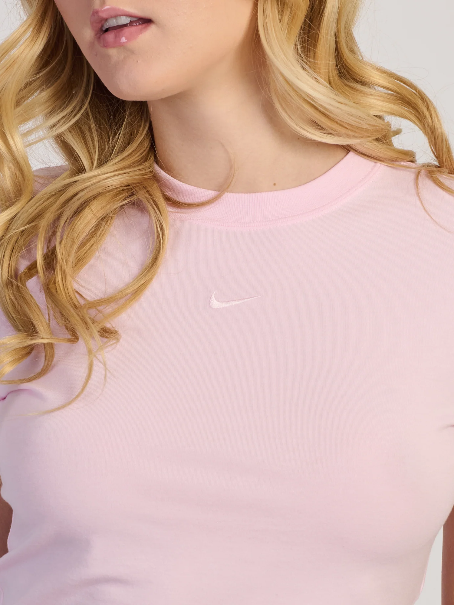 NIKE SPORTSWEAr CHILL KNIT CROP - PINK - Image 4
