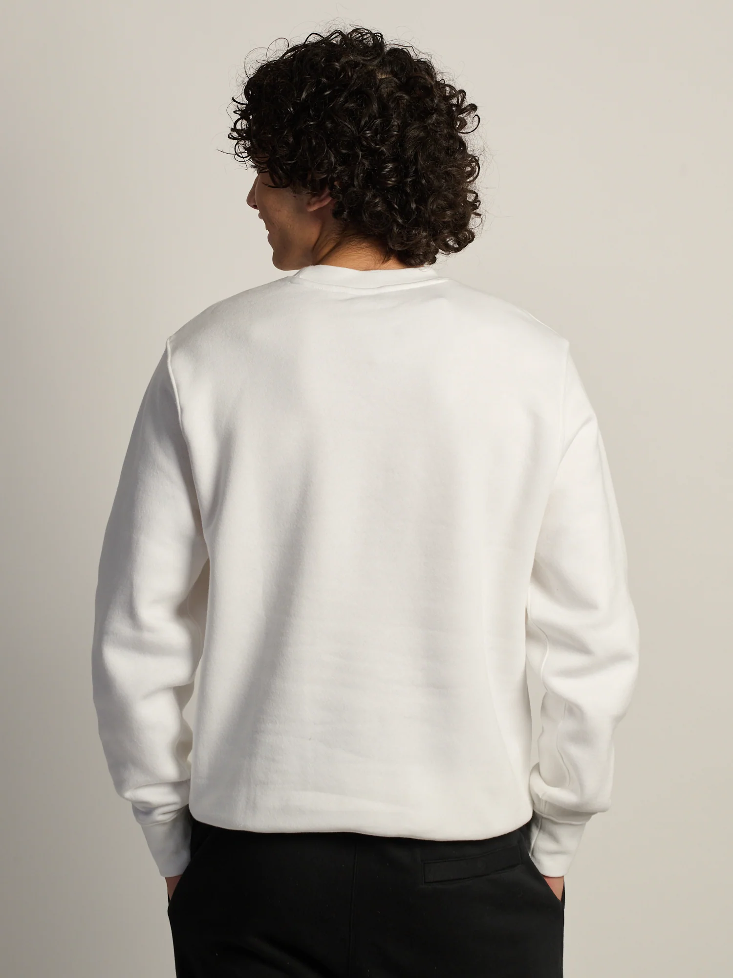 NIKE SPORTWEAR CLUB CREW - WHITE - Image 6