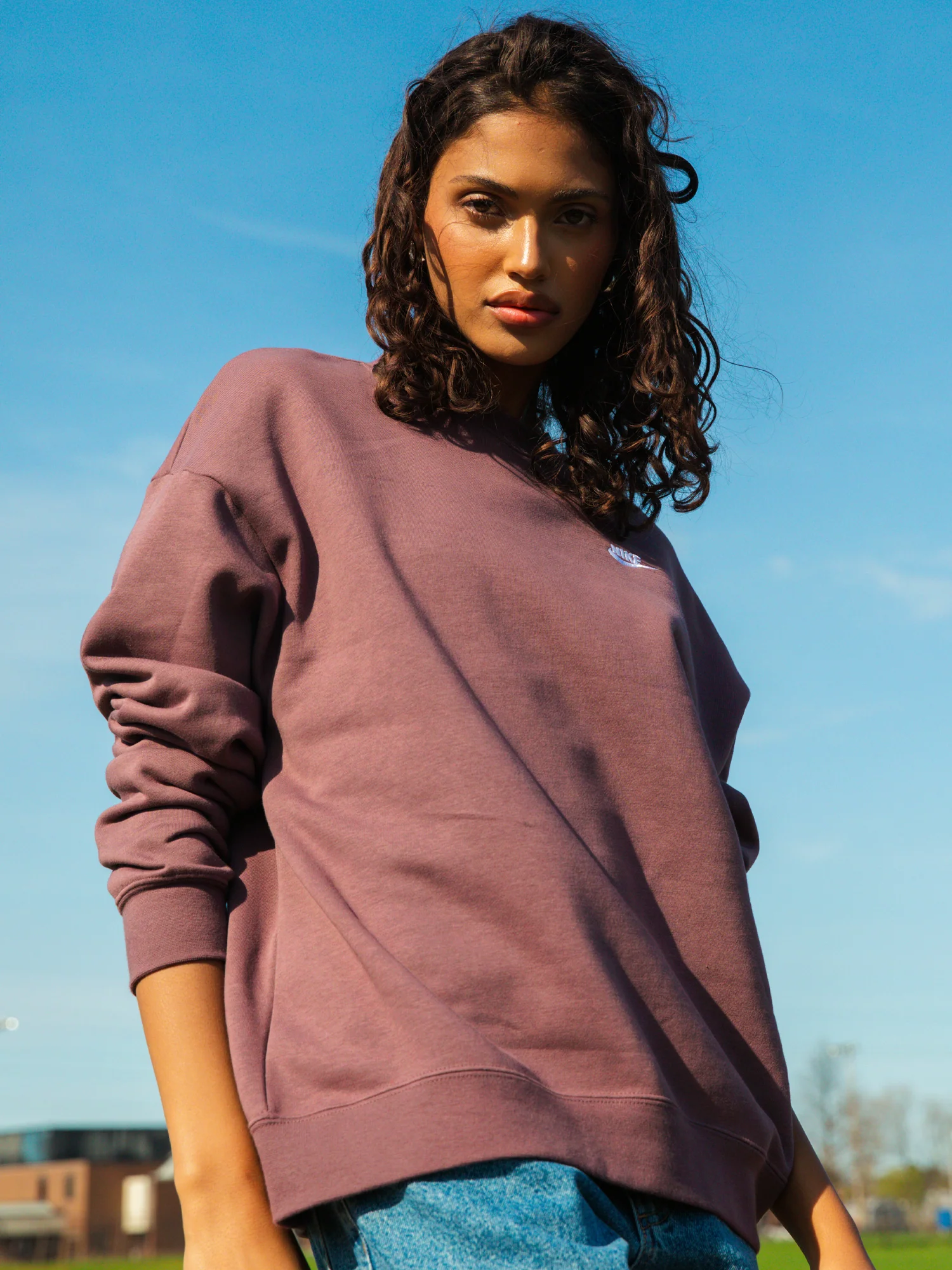 NIKE SPORTSWEAR CLUB FLEECE LOOSE CREW - BROWN