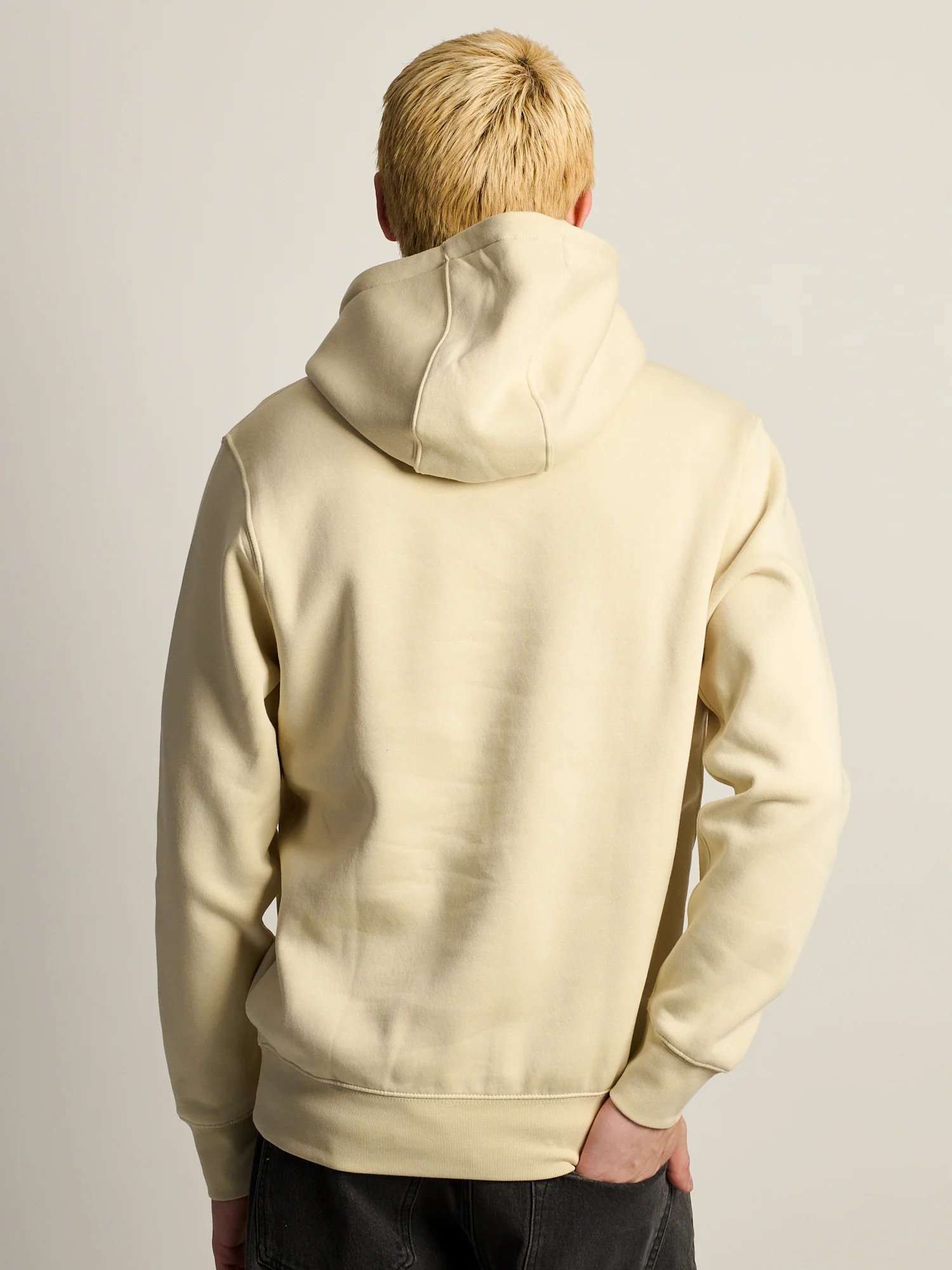NIKE SPORTSWEAR CLUB PULL OVER HODDIE - LIGHT KHAKI - Image 4